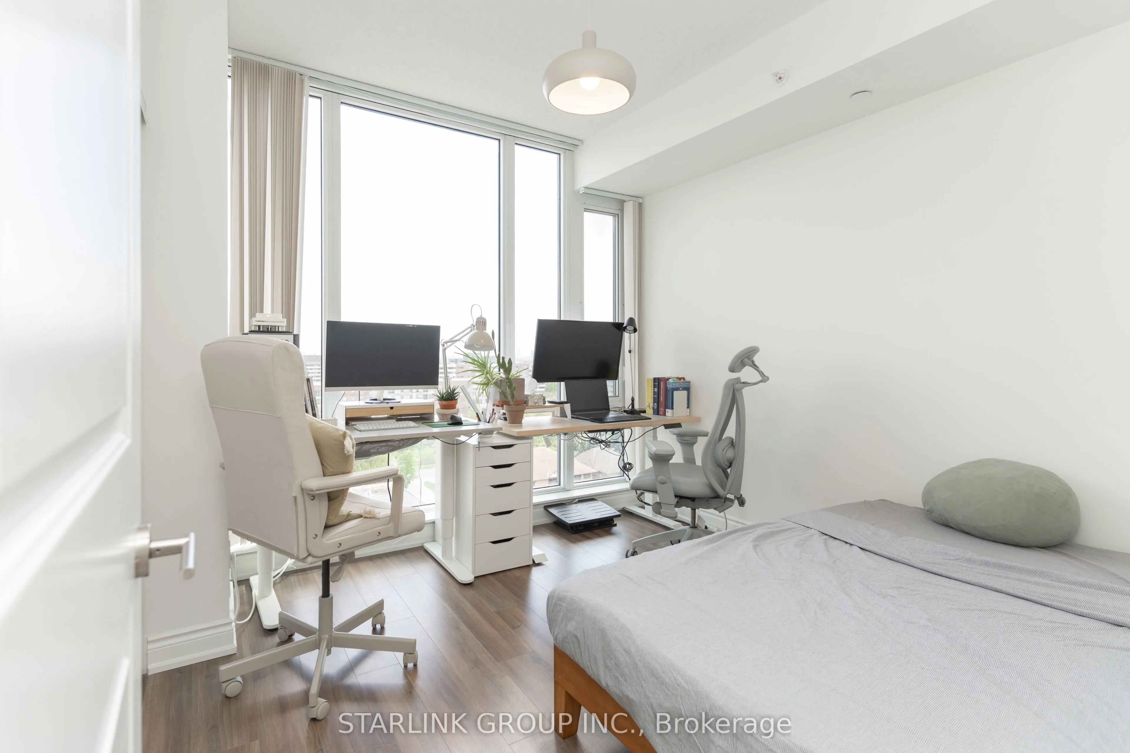9618 Yonge Street, #1106