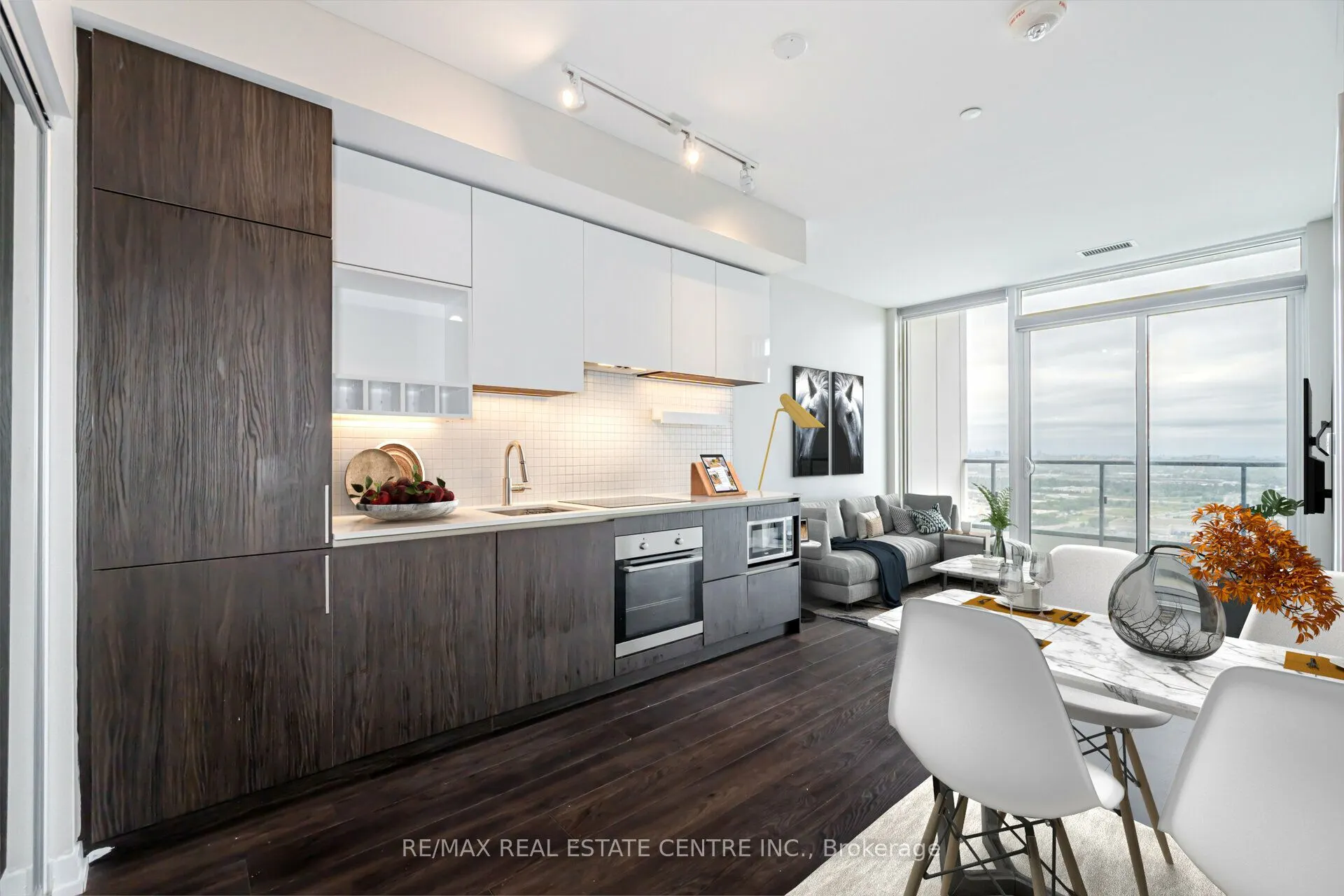 898 Portage Parkway, #3307