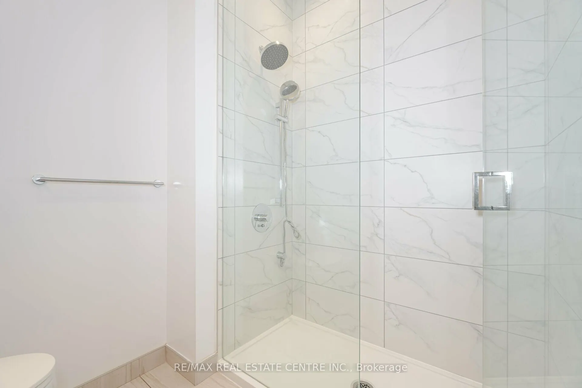 898 Portage Parkway, #3307