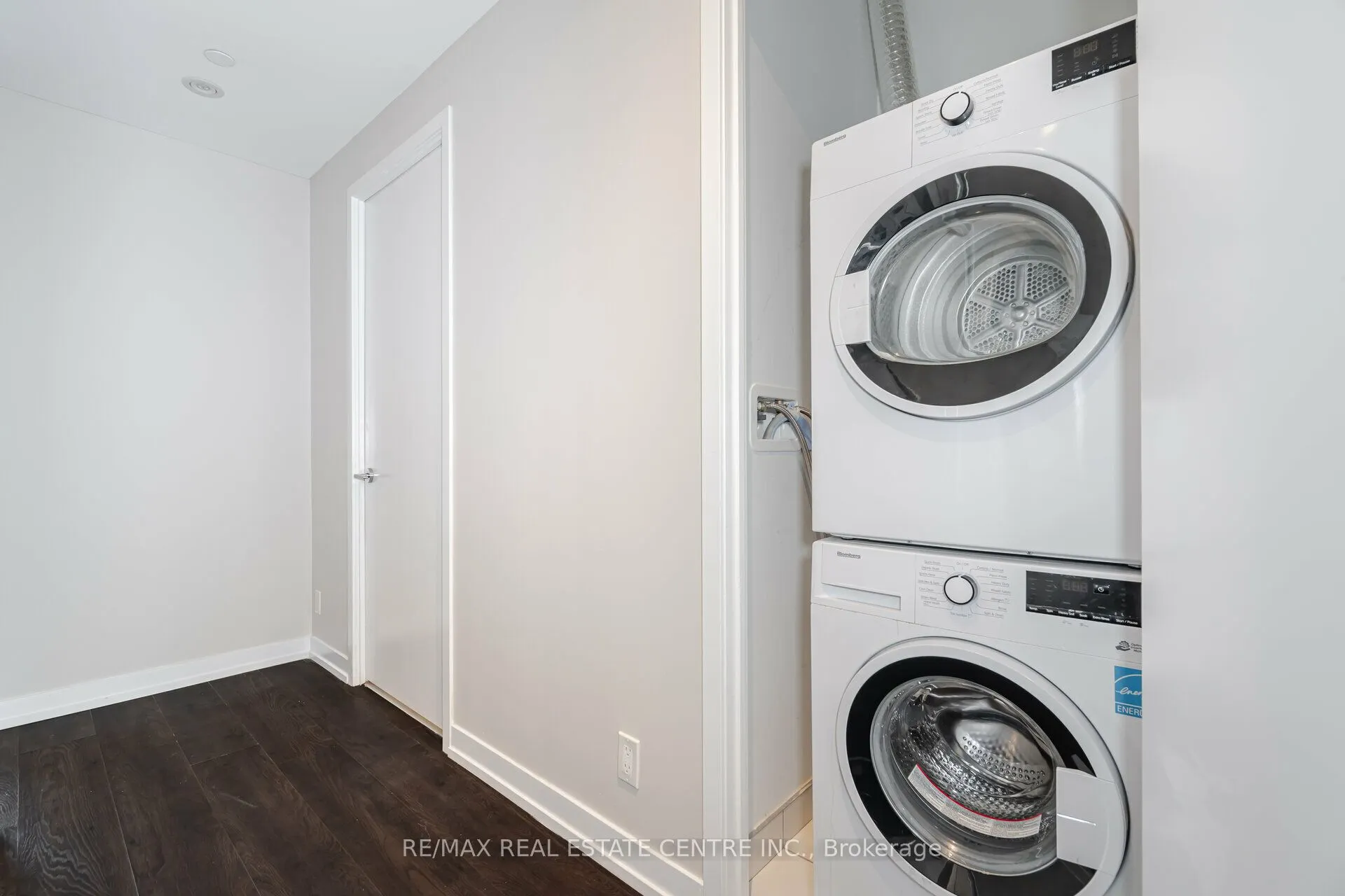 898 Portage Parkway, #3307