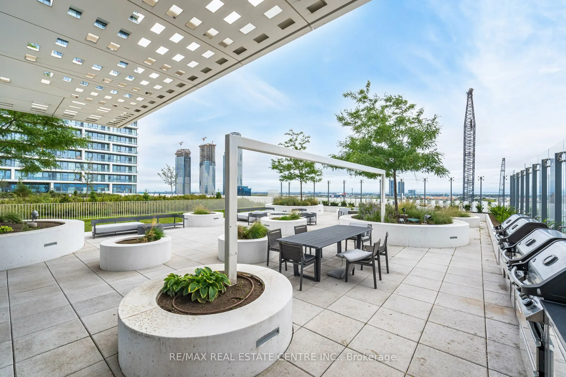 898 Portage Parkway, #3307