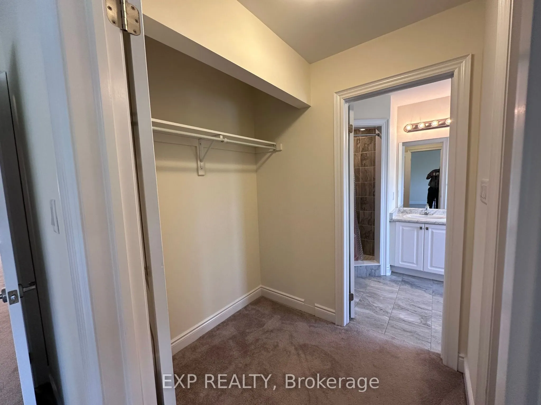 31 Lorne Thomas Place