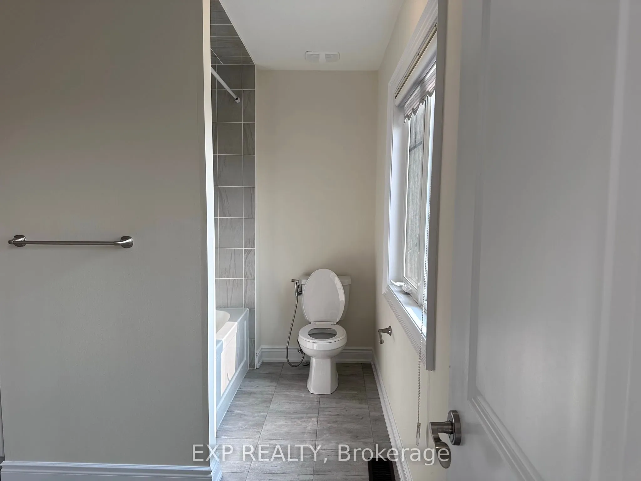 31 Lorne Thomas Place