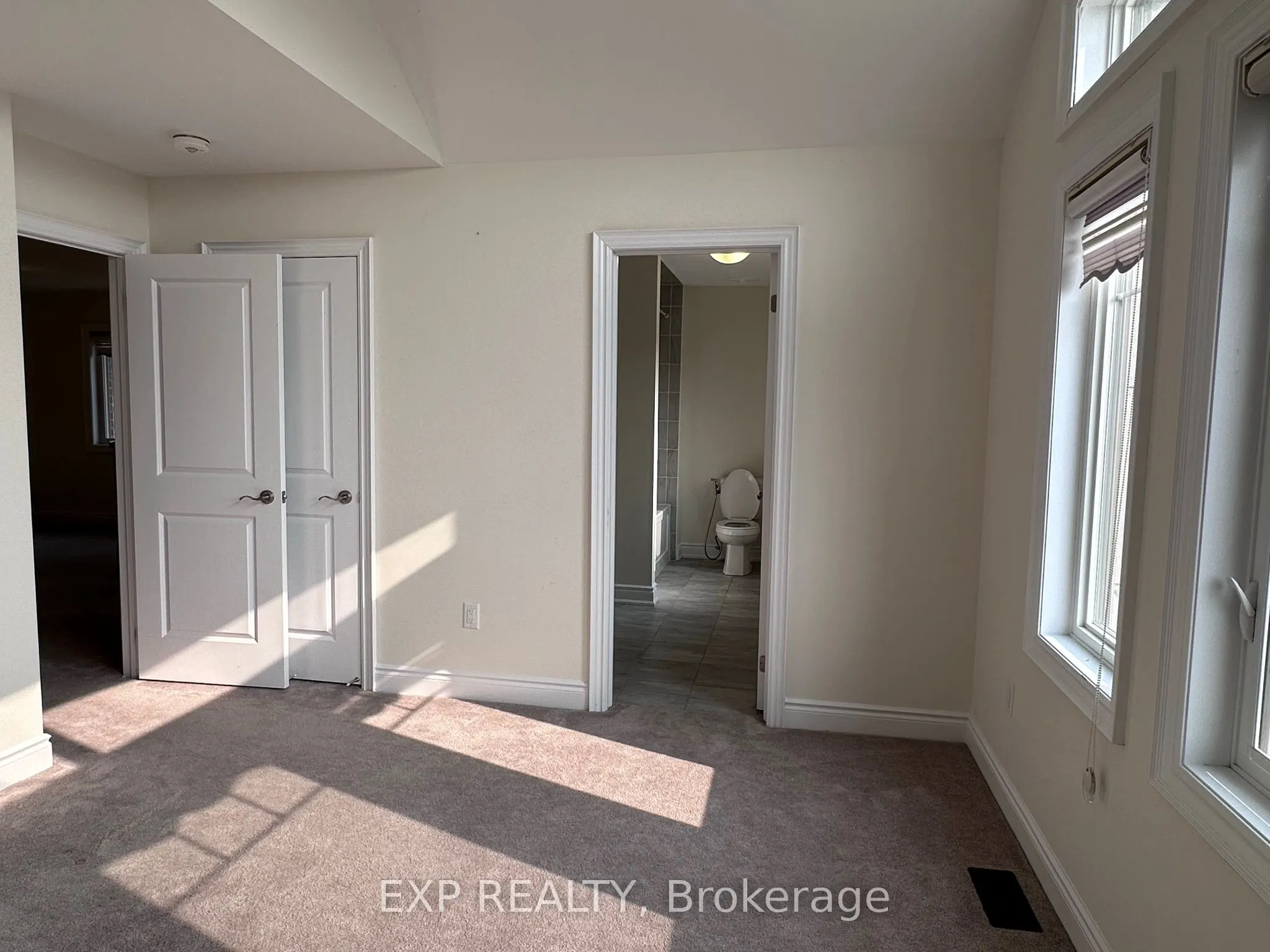 31 Lorne Thomas Place