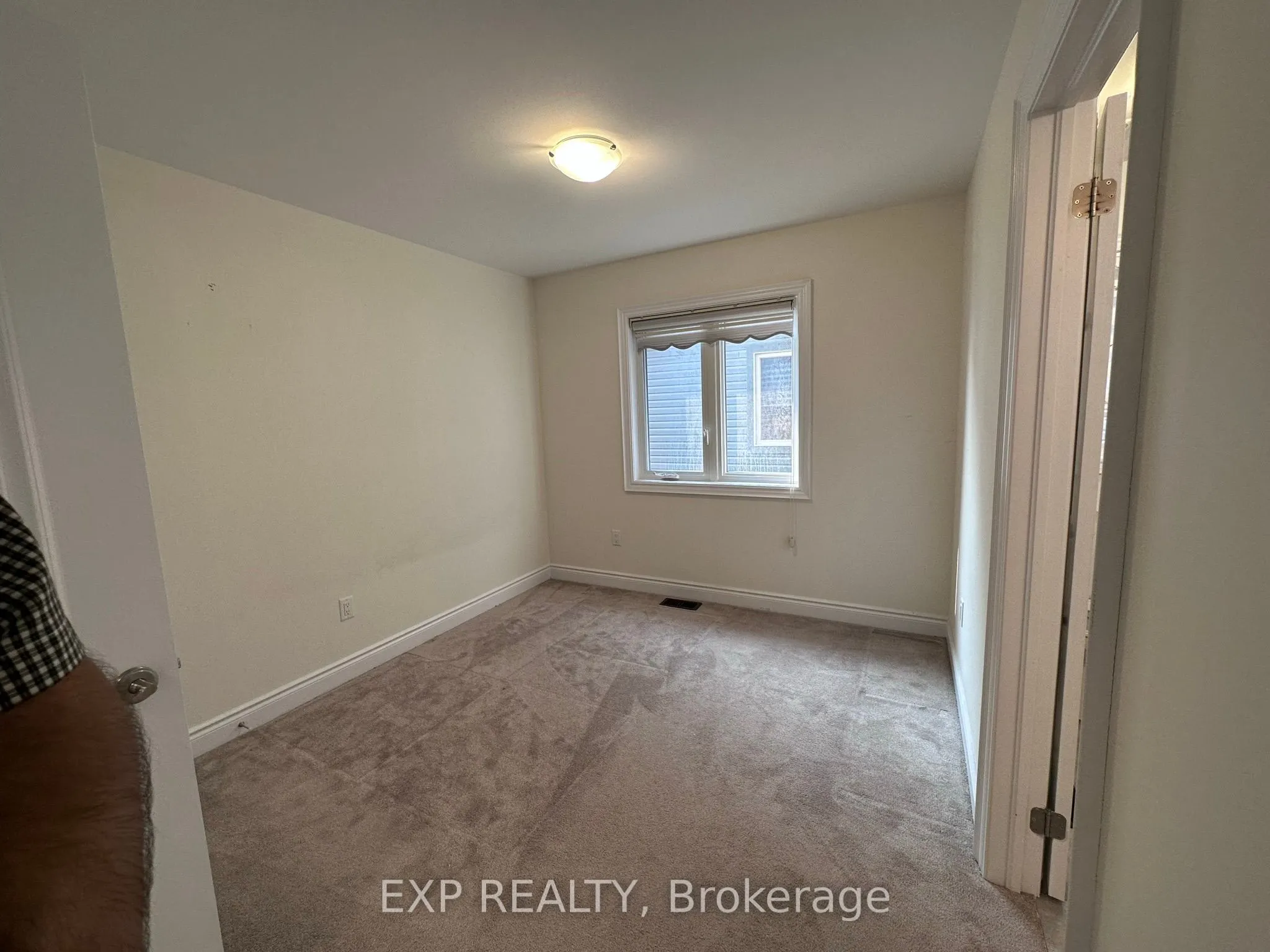 31 Lorne Thomas Place
