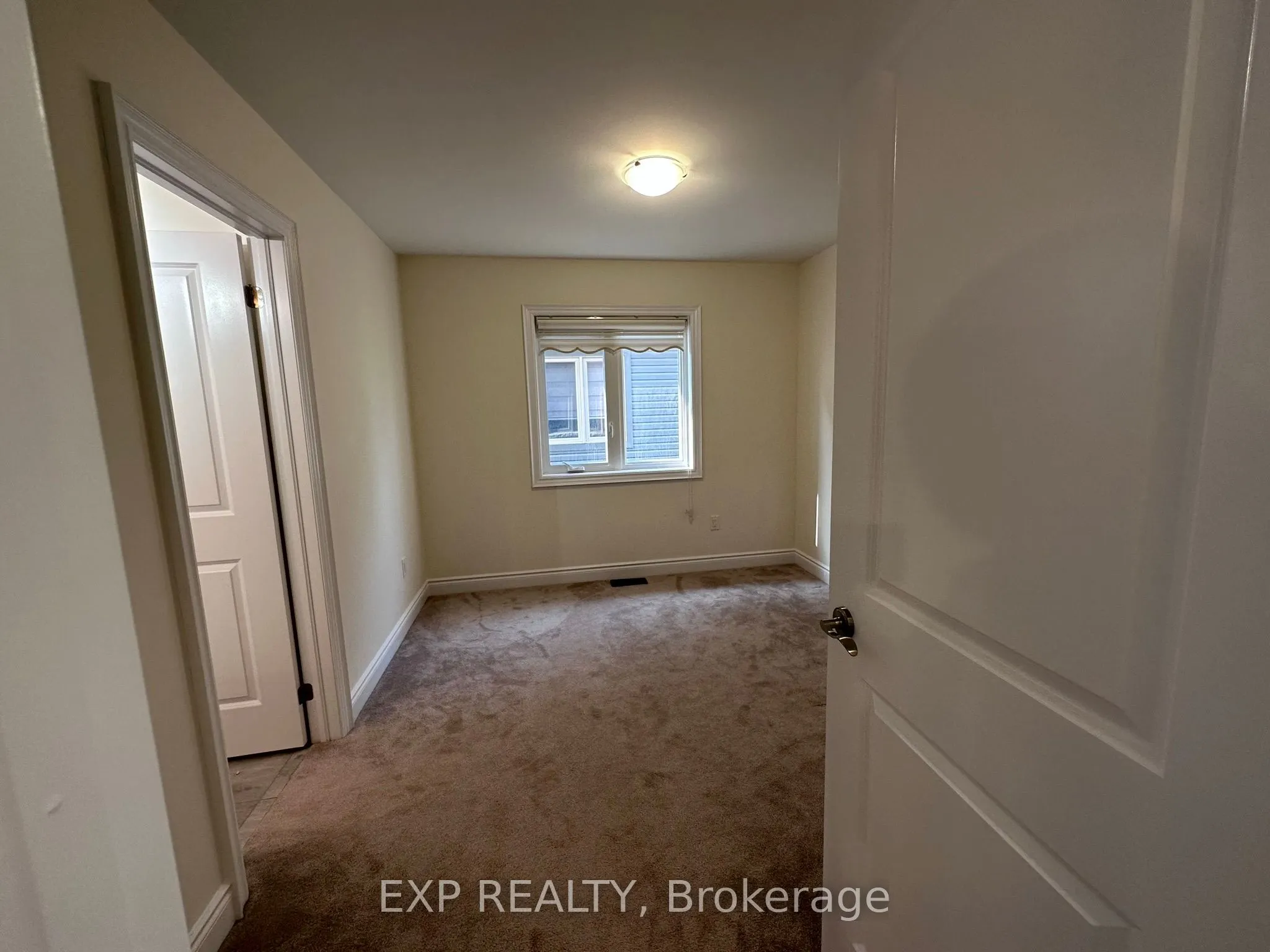 31 Lorne Thomas Place