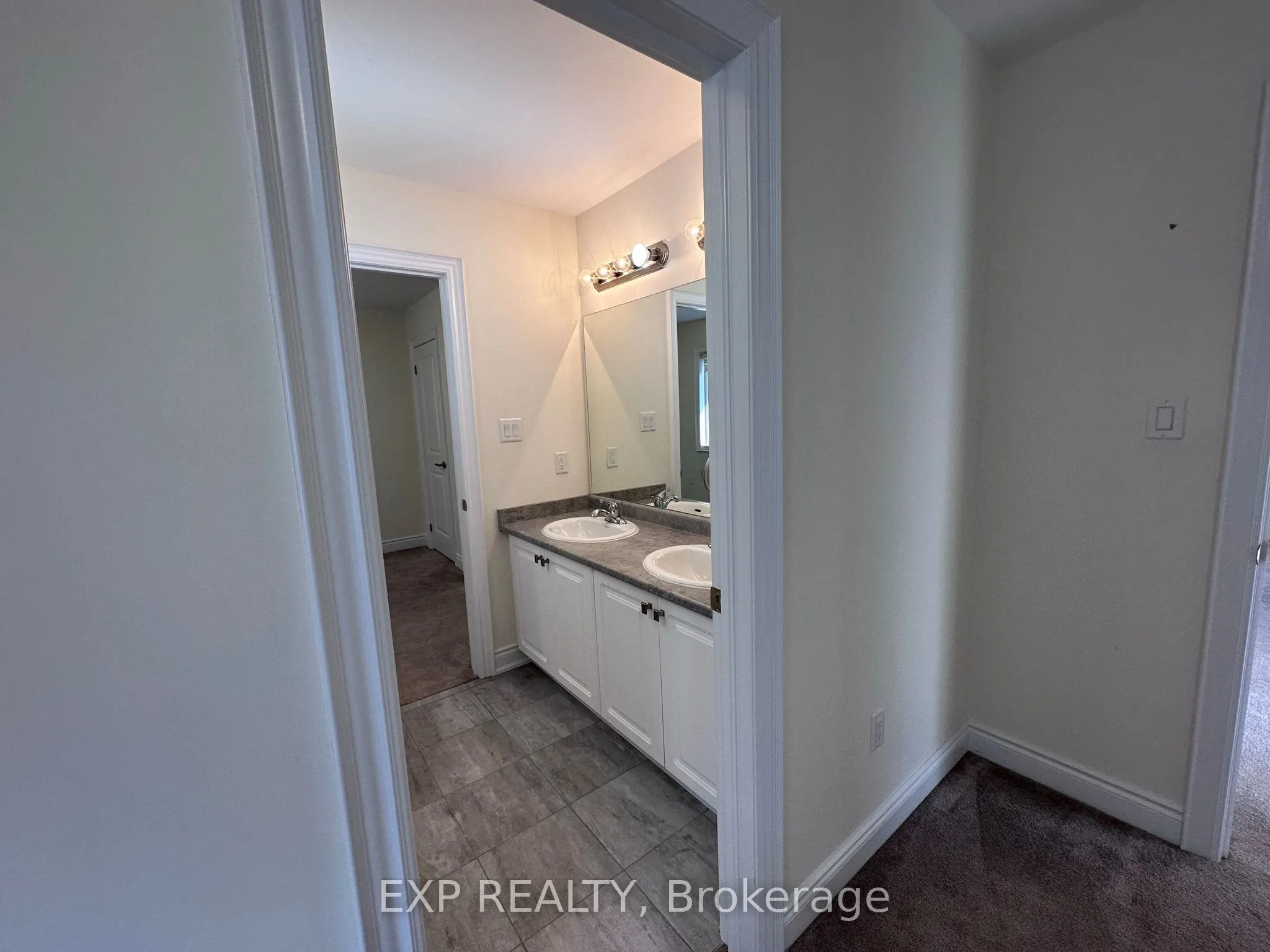 31 Lorne Thomas Place