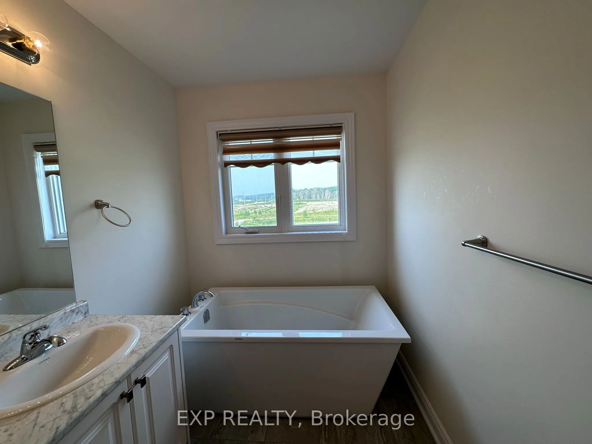 31 Lorne Thomas Place