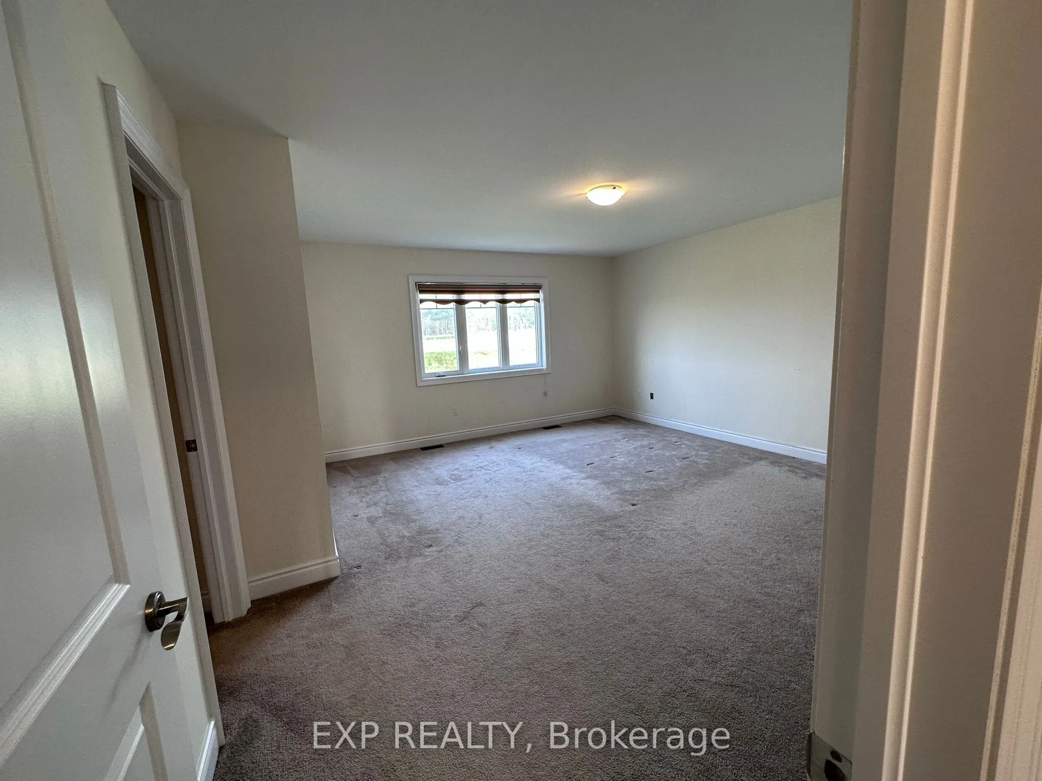 31 Lorne Thomas Place
