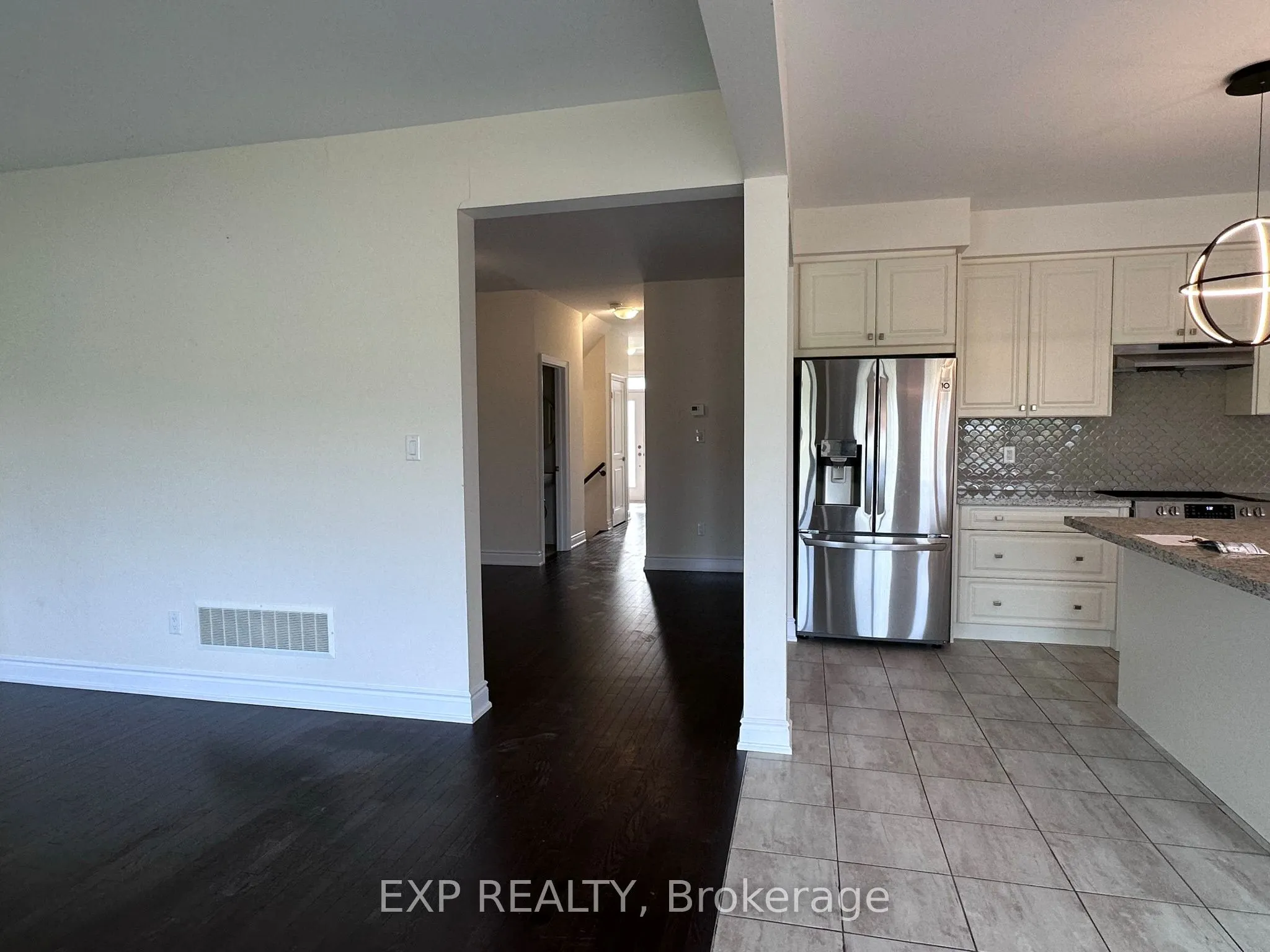 31 Lorne Thomas Place