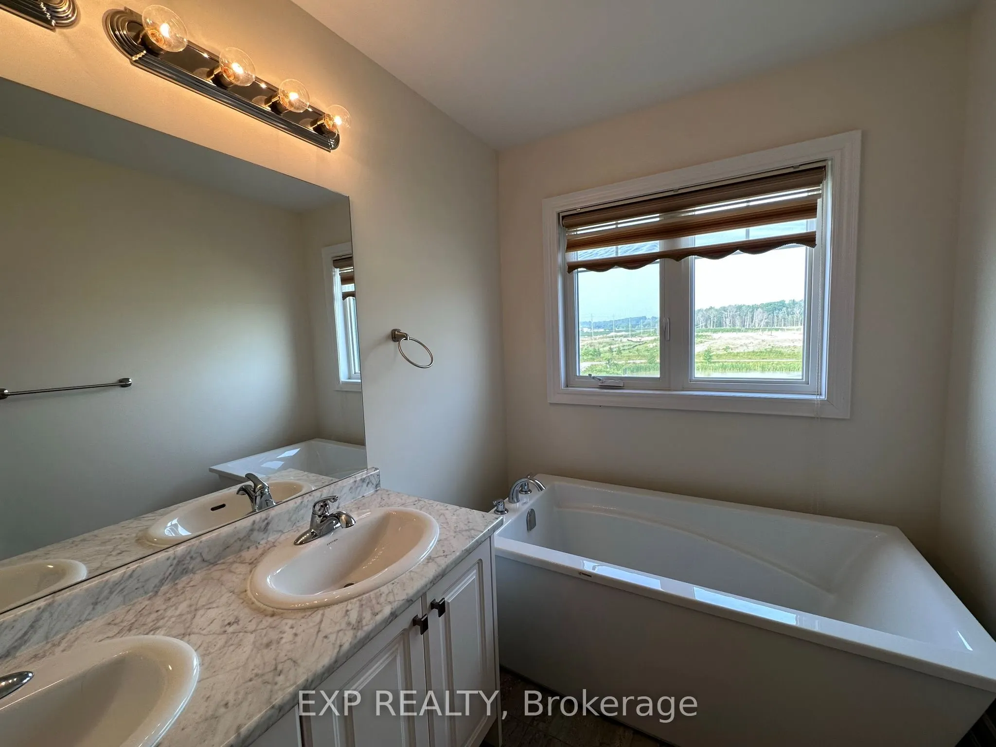 31 Lorne Thomas Place