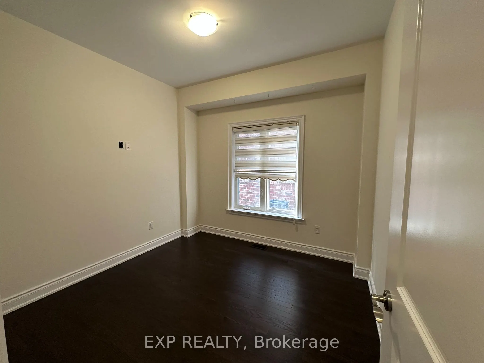 31 Lorne Thomas Place