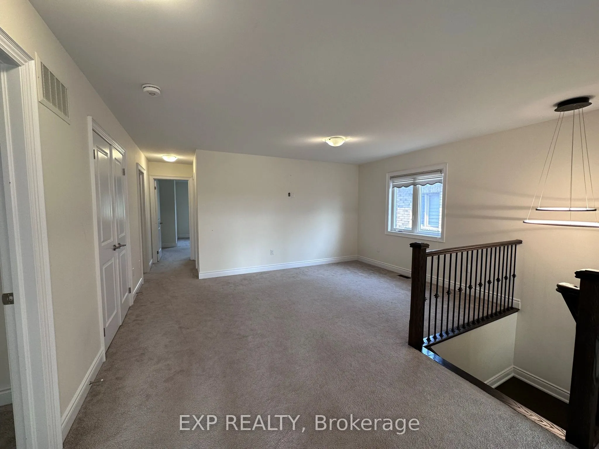 31 Lorne Thomas Place