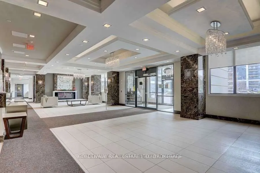 370 Highway 7 E, #315