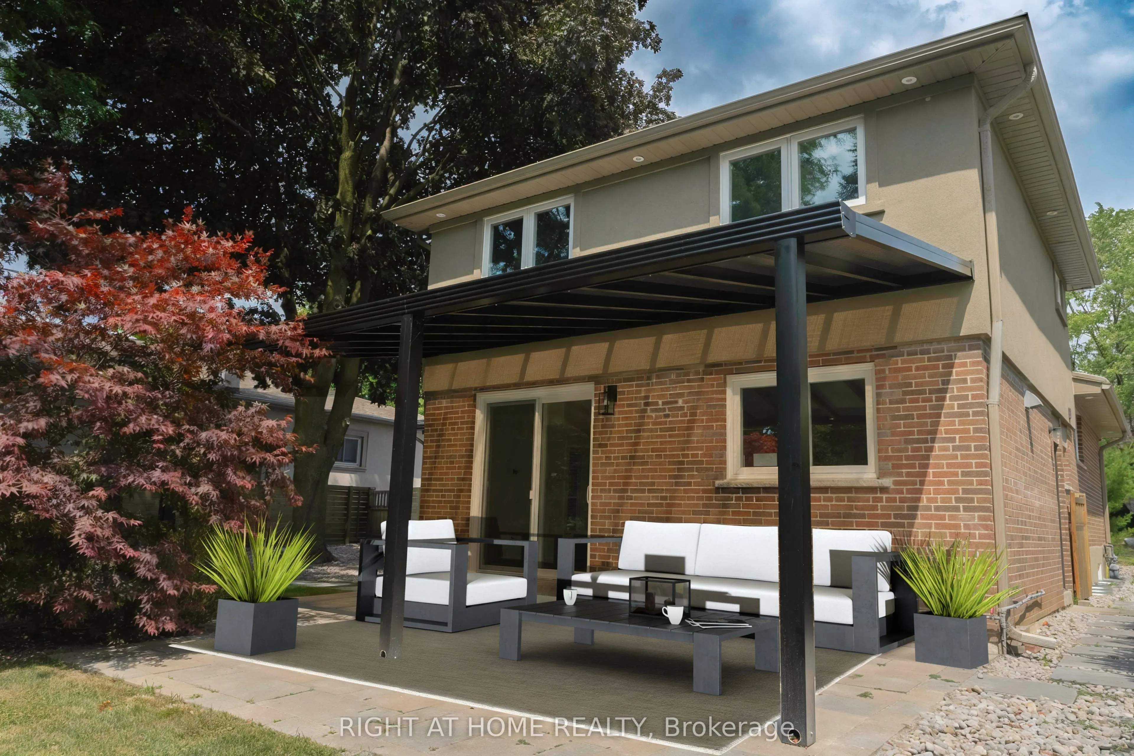 34 Wildrose Crescent