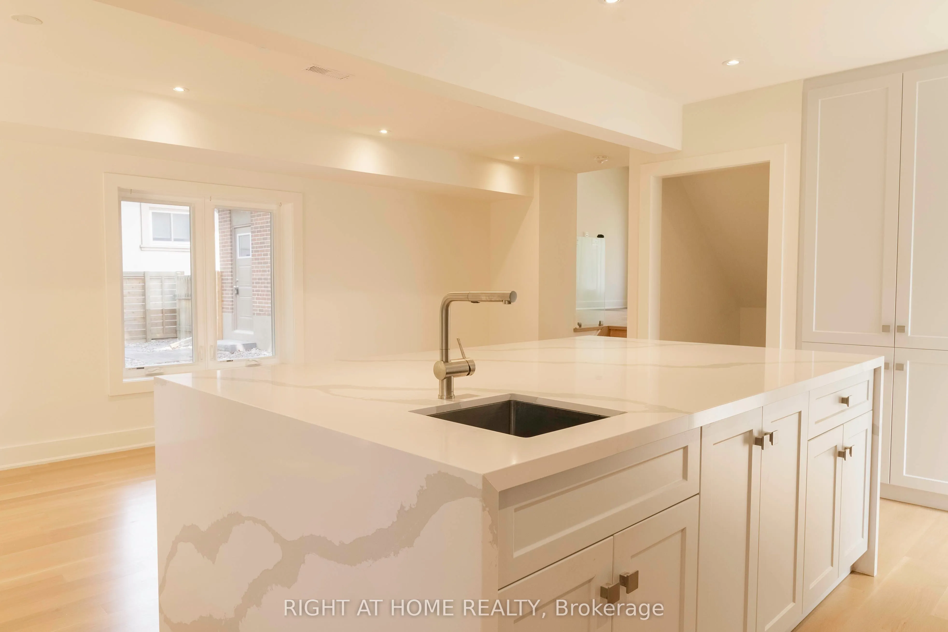 34 Wildrose Crescent