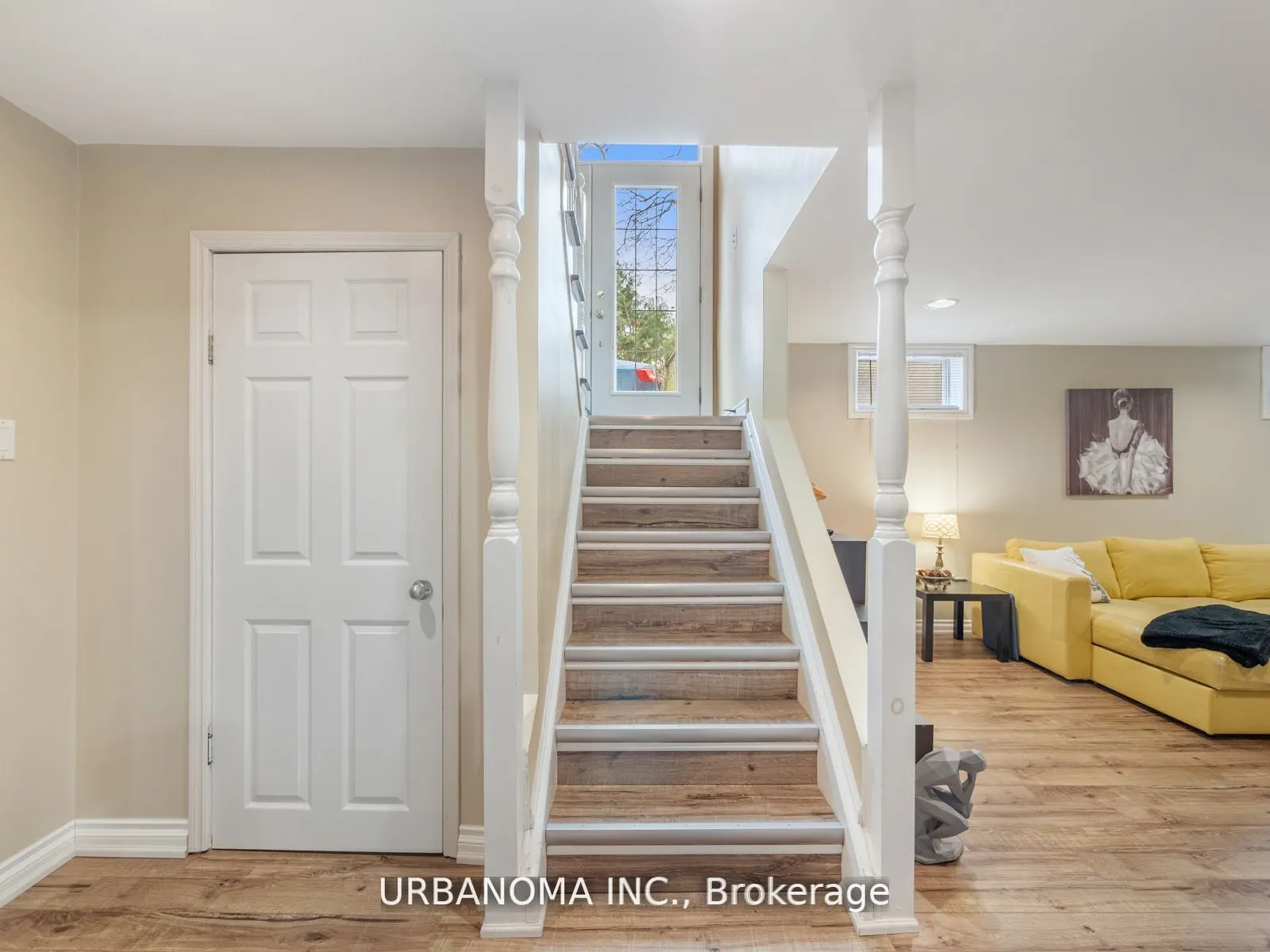 25 Algonquin Crescent
