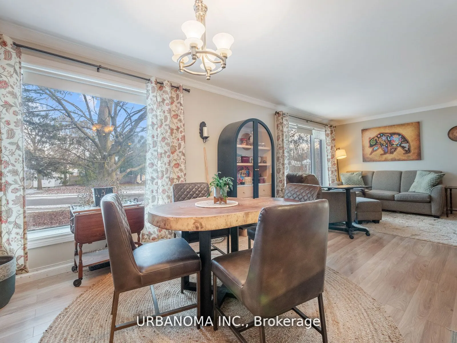 25 Algonquin Crescent