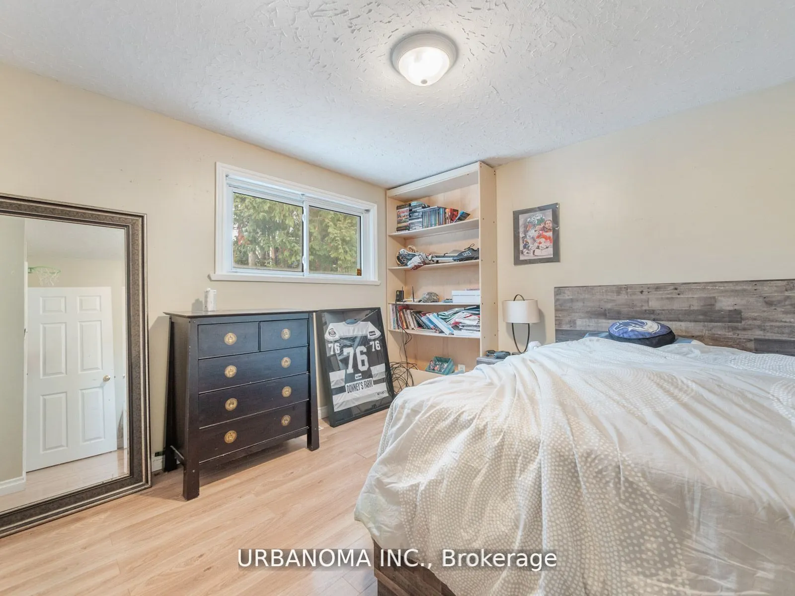 25 Algonquin Crescent