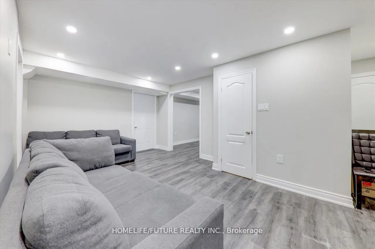 939 Miller Park Avenue, #Bsmt