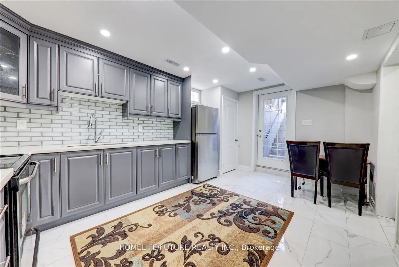 939 Miller Park Avenue, #Bsmt