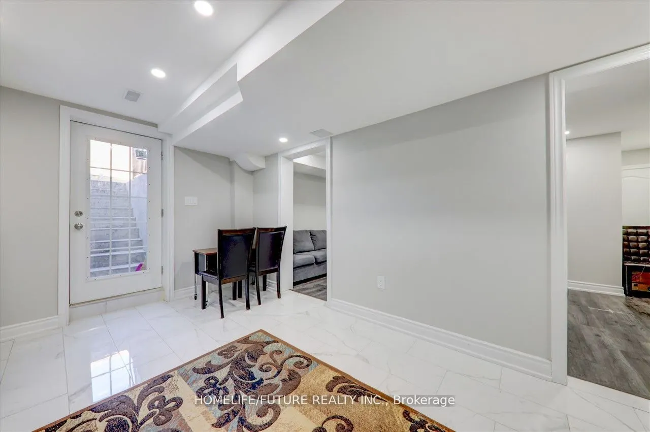 939 Miller Park Avenue, #Bsmt