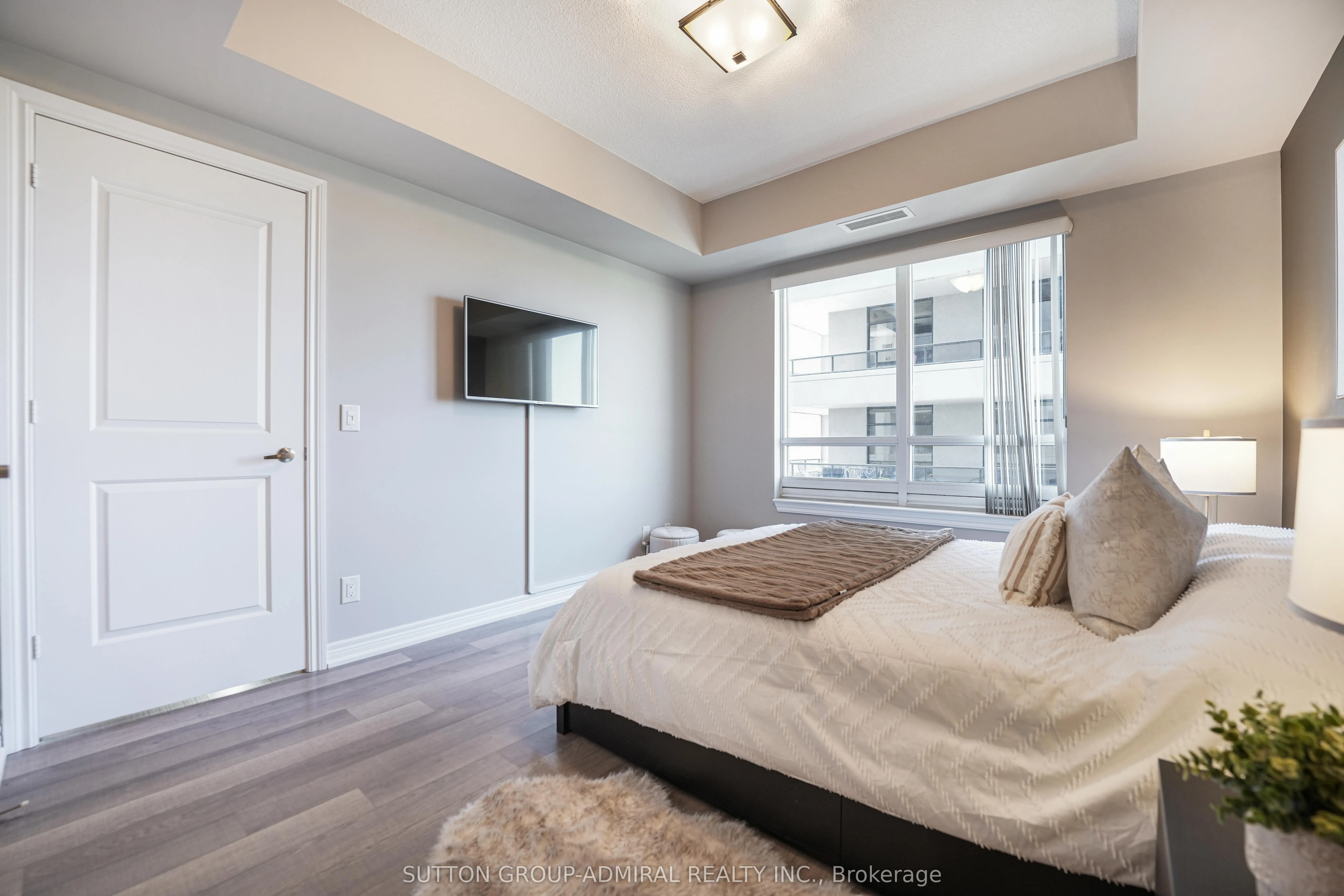9255 Jane Street, #1016