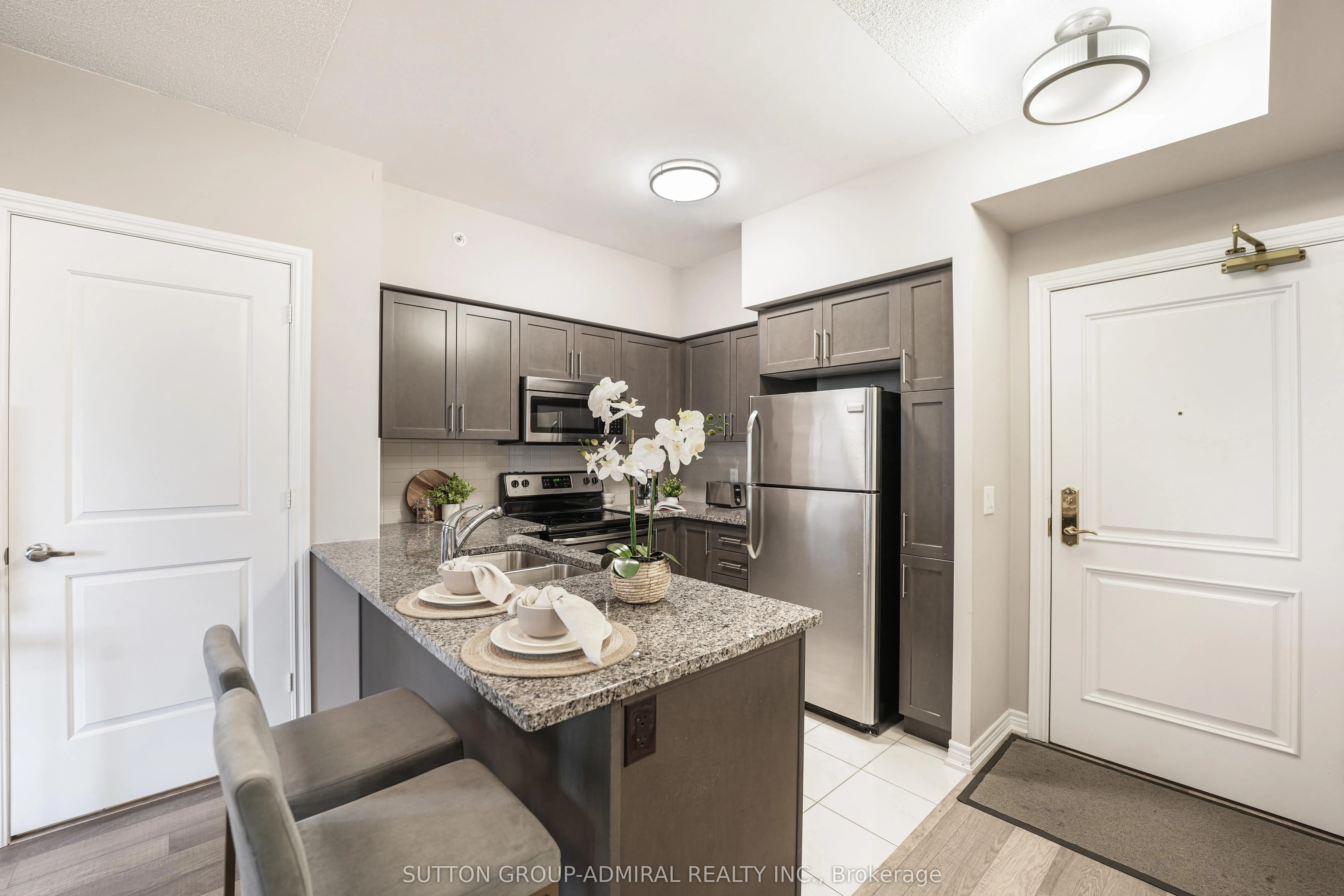 9255 Jane Street, #1016