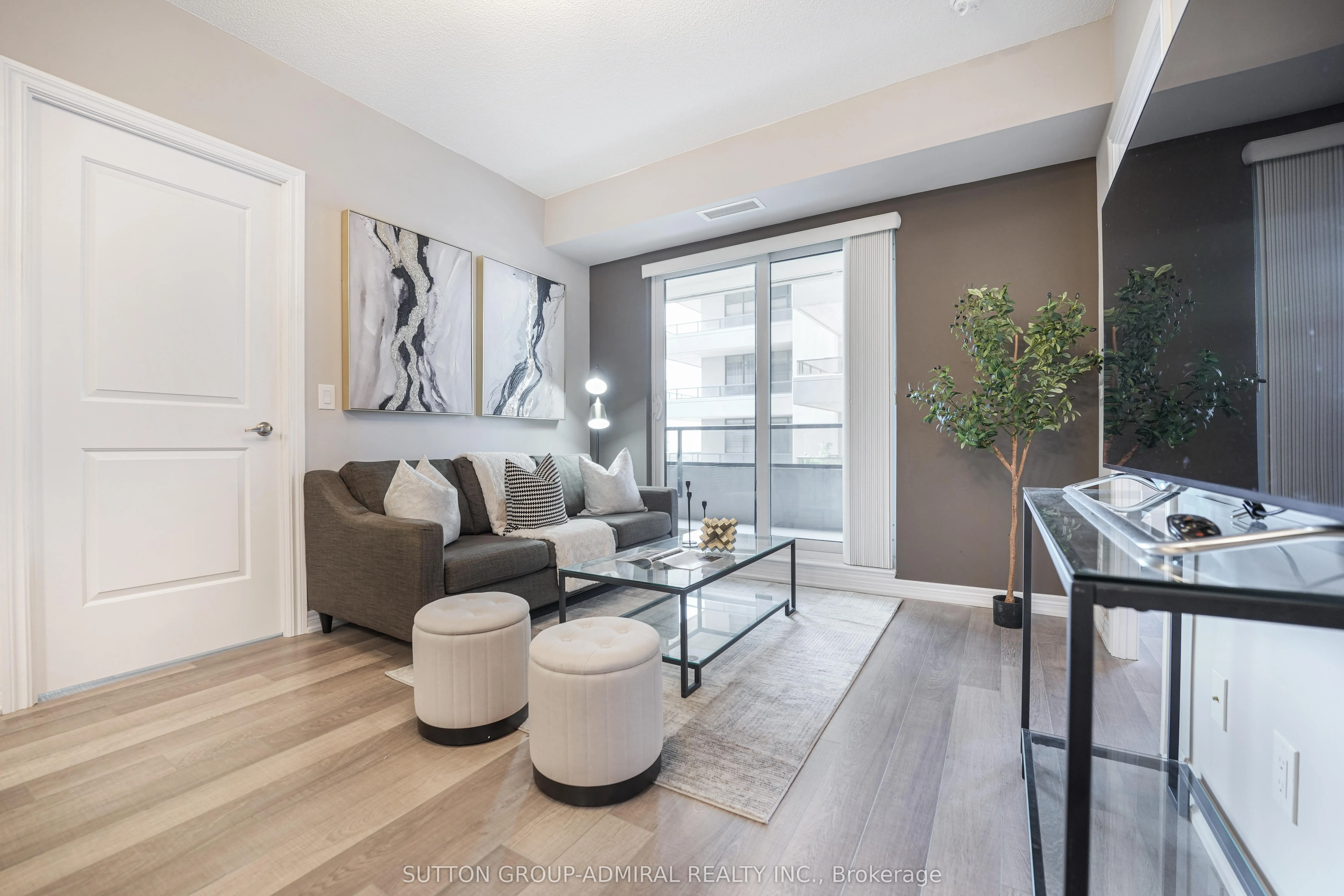 9255 Jane Street, #1016