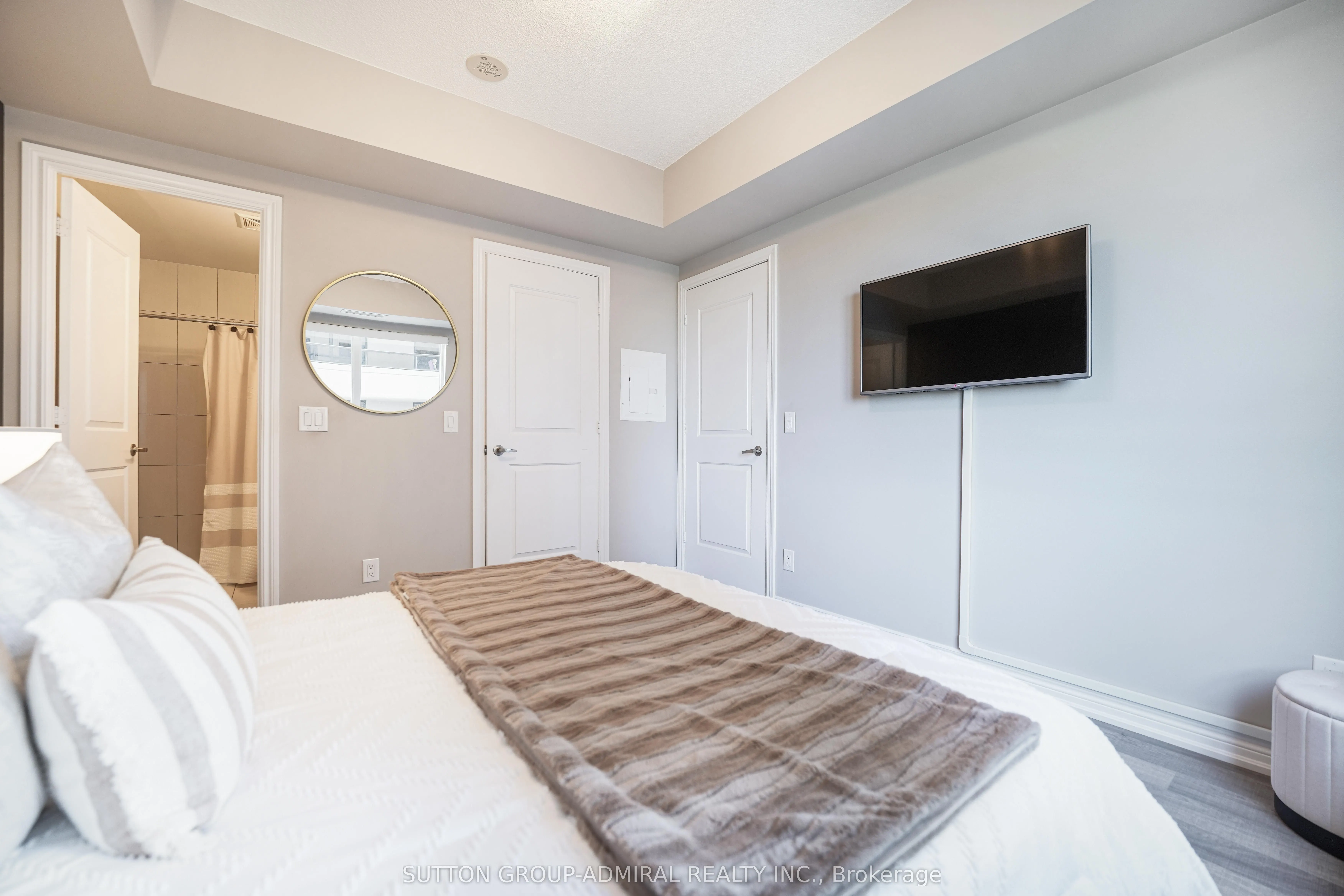 9255 Jane Street, #1016