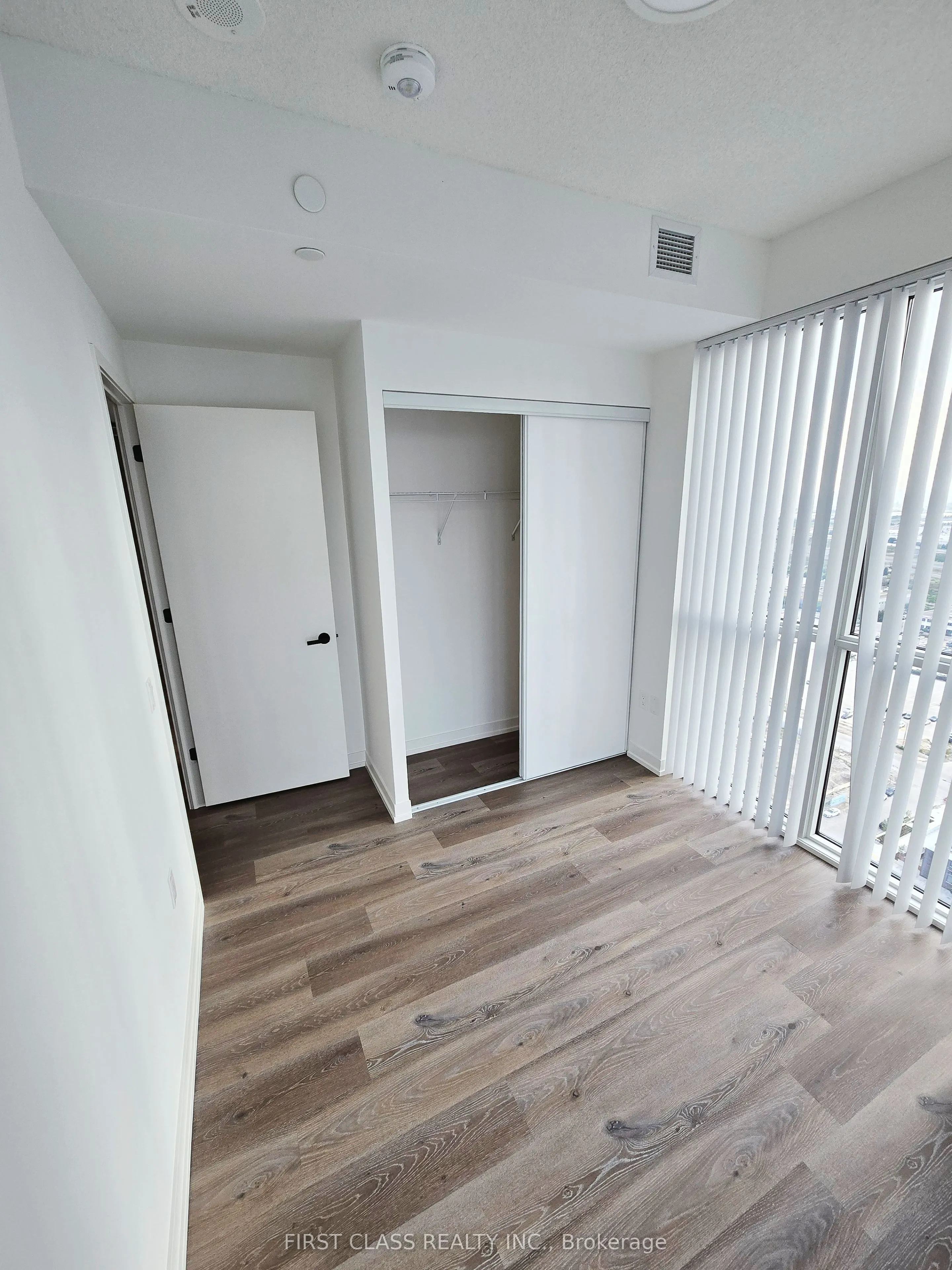 28 interchange Way, #3003