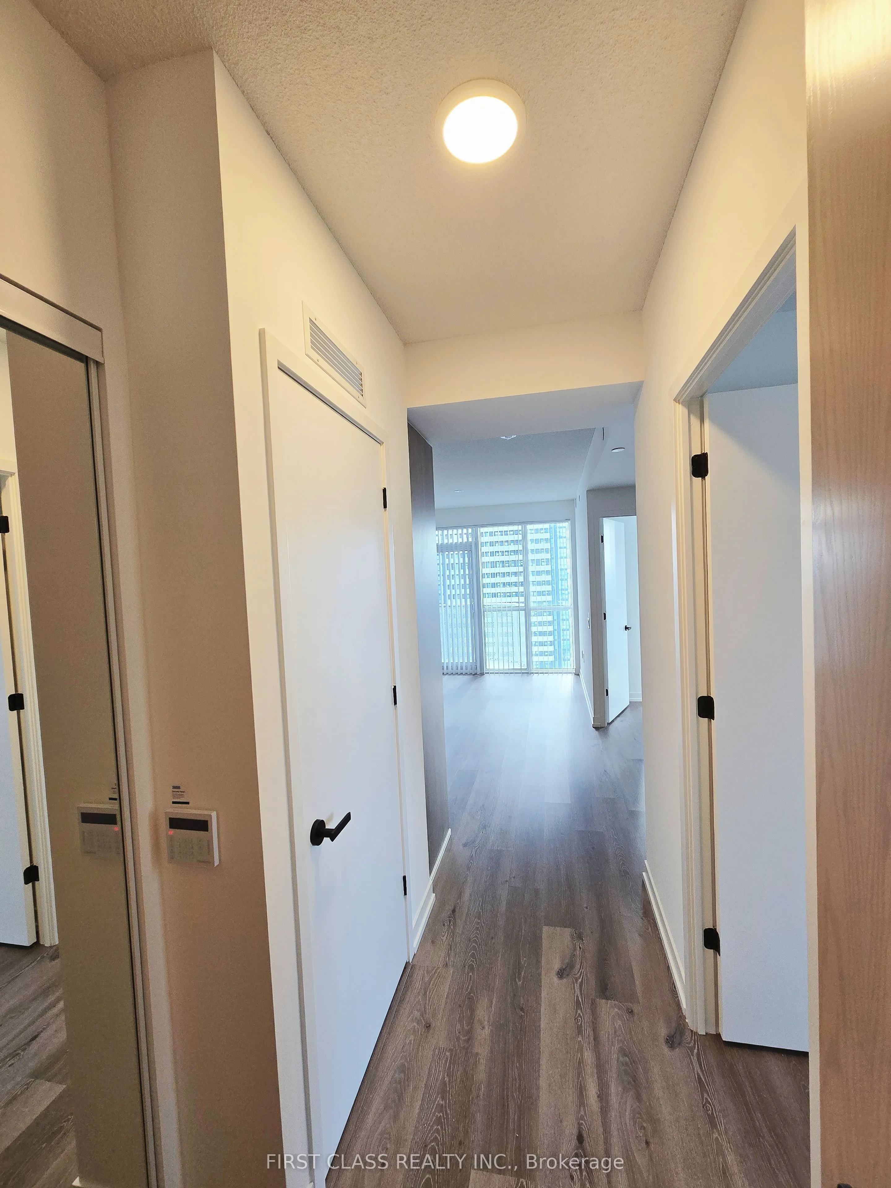 28 interchange Way, #3003