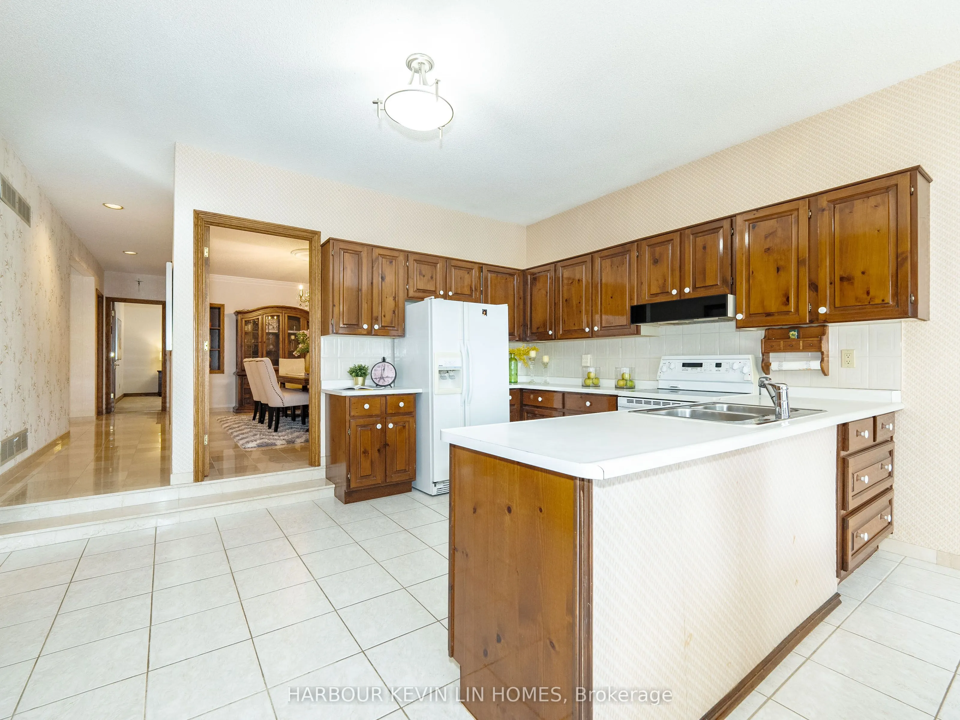 101 Leyburn Avenue