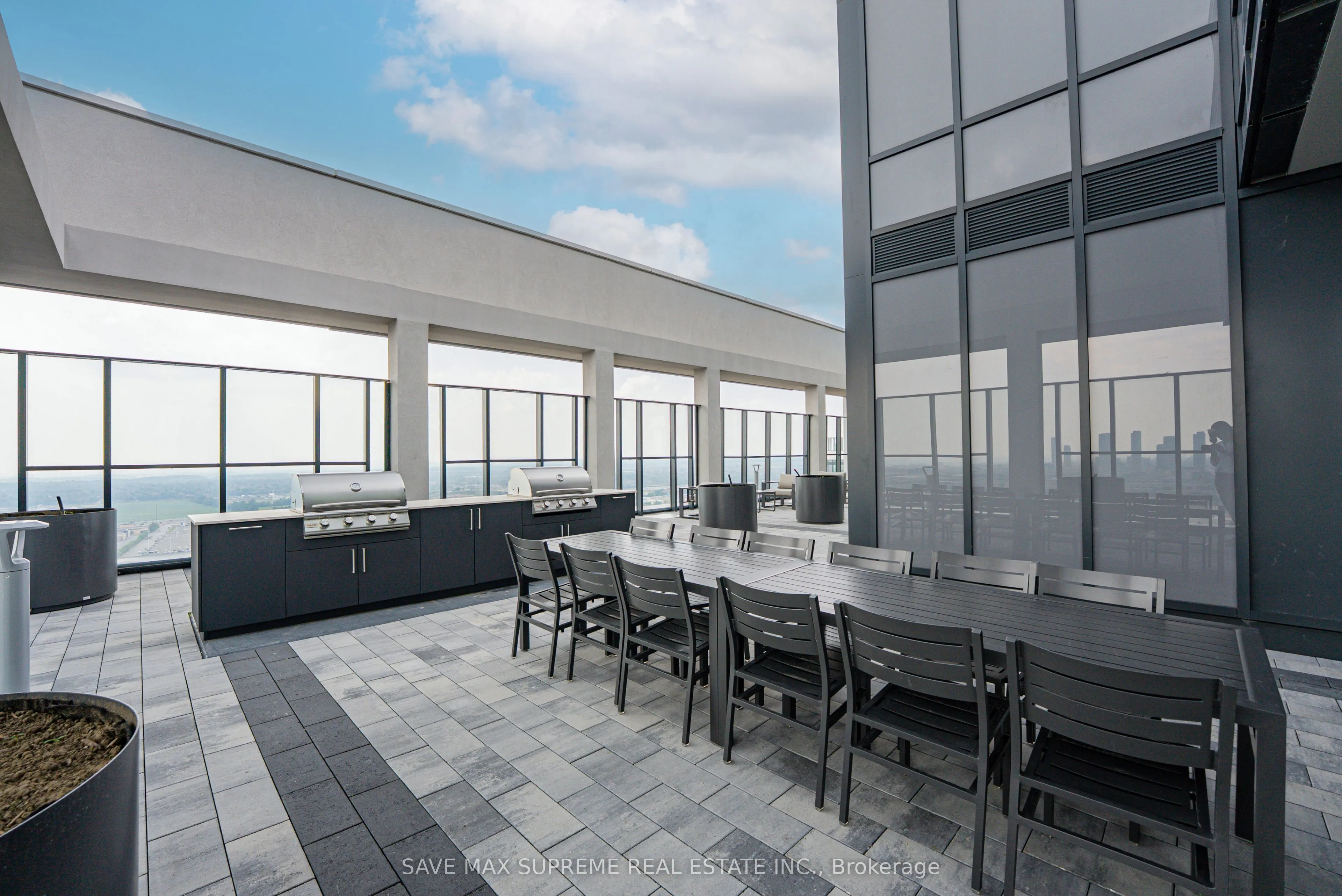 8960 Jane Street, #1716