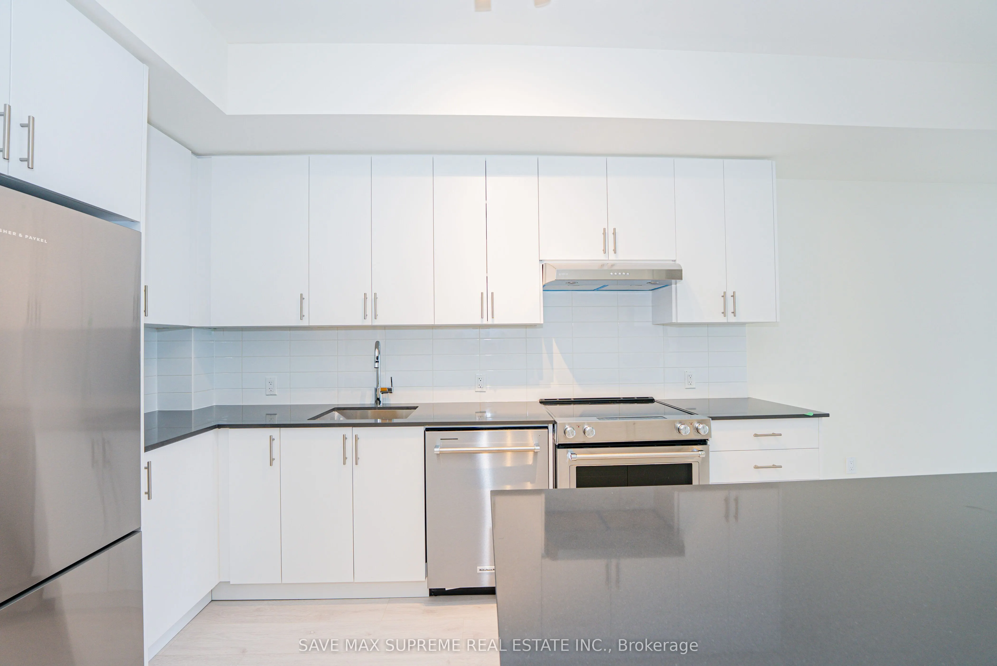 8960 Jane Street, #1716