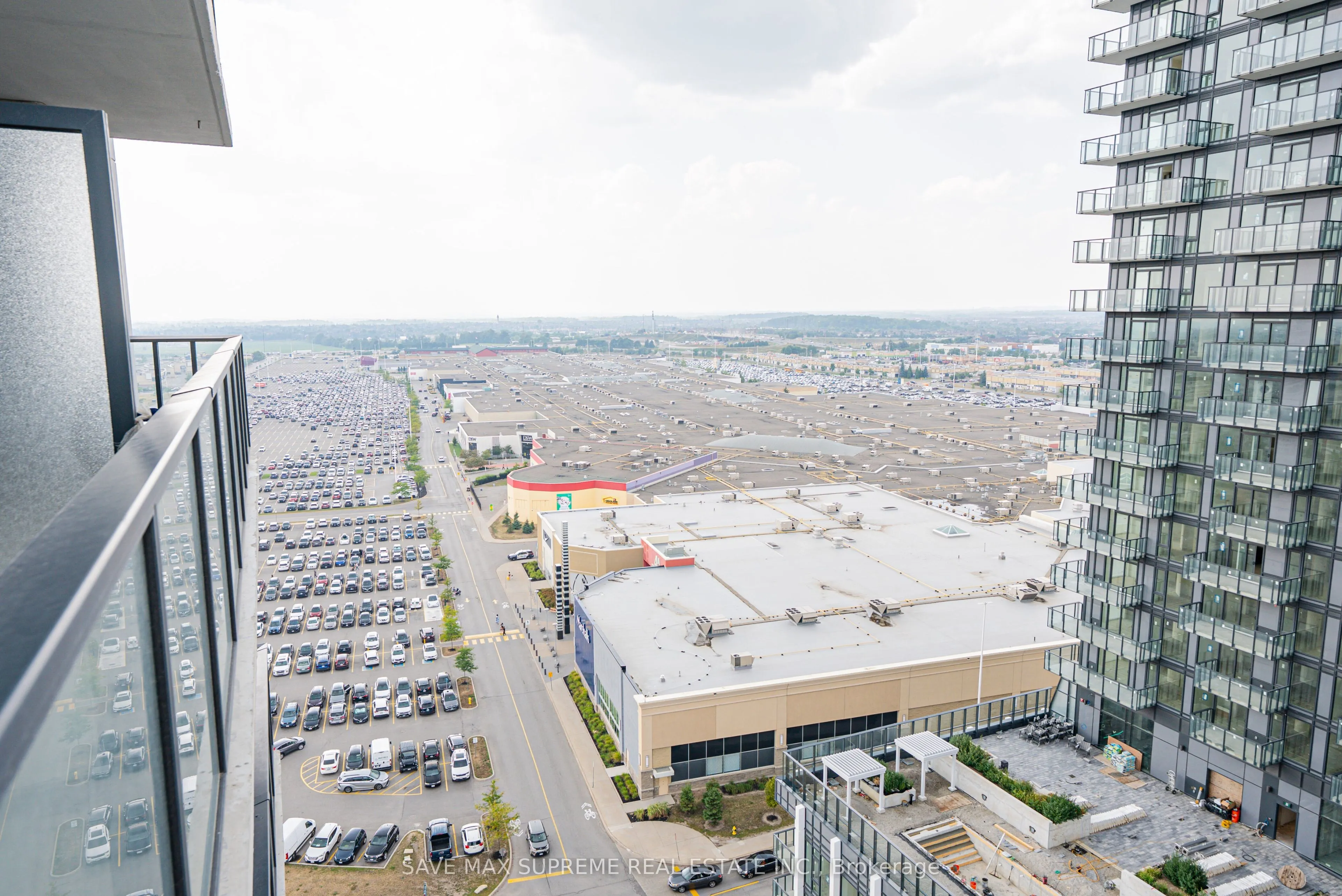 8960 Jane Street, #1716