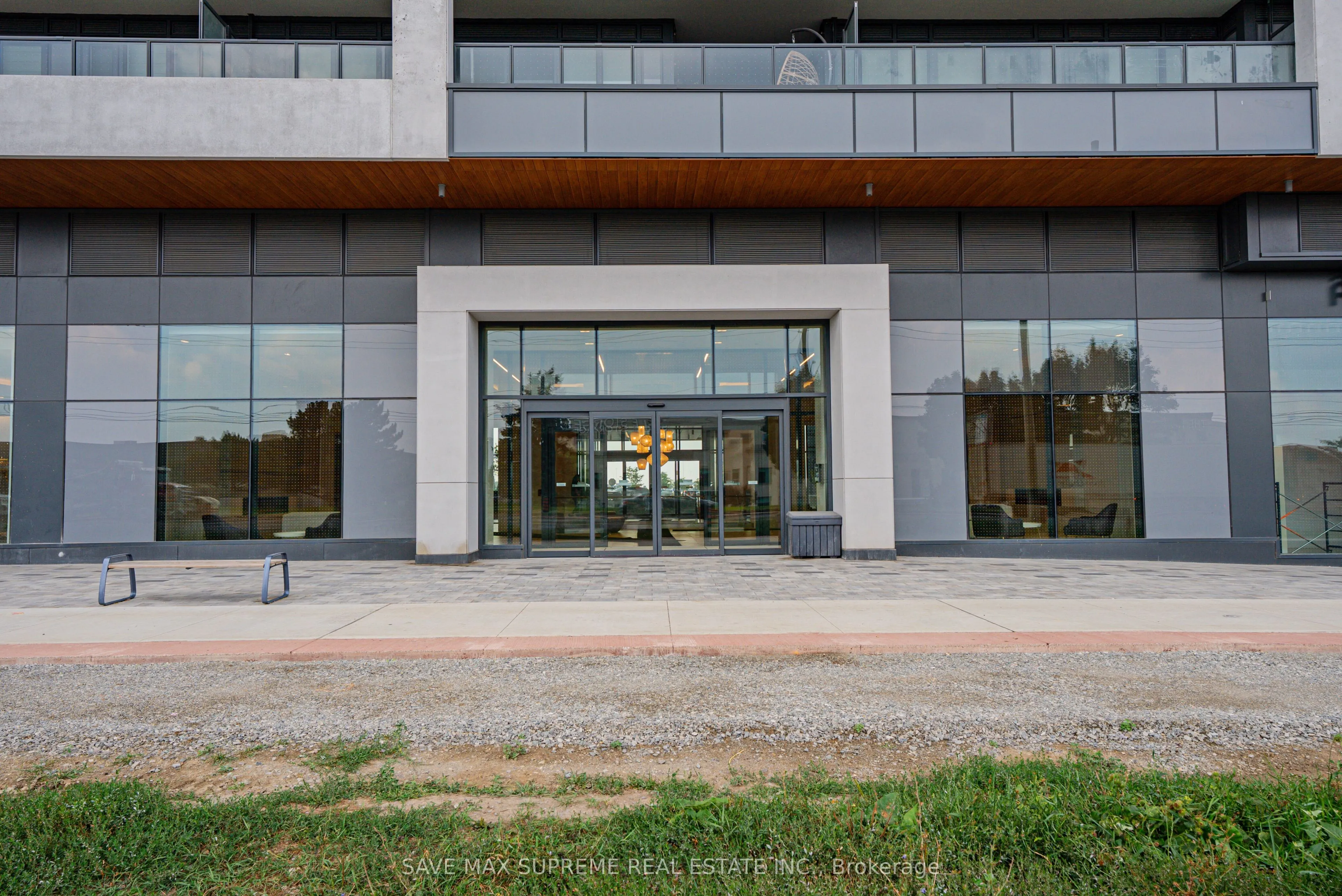 8960 Jane Street, #1716