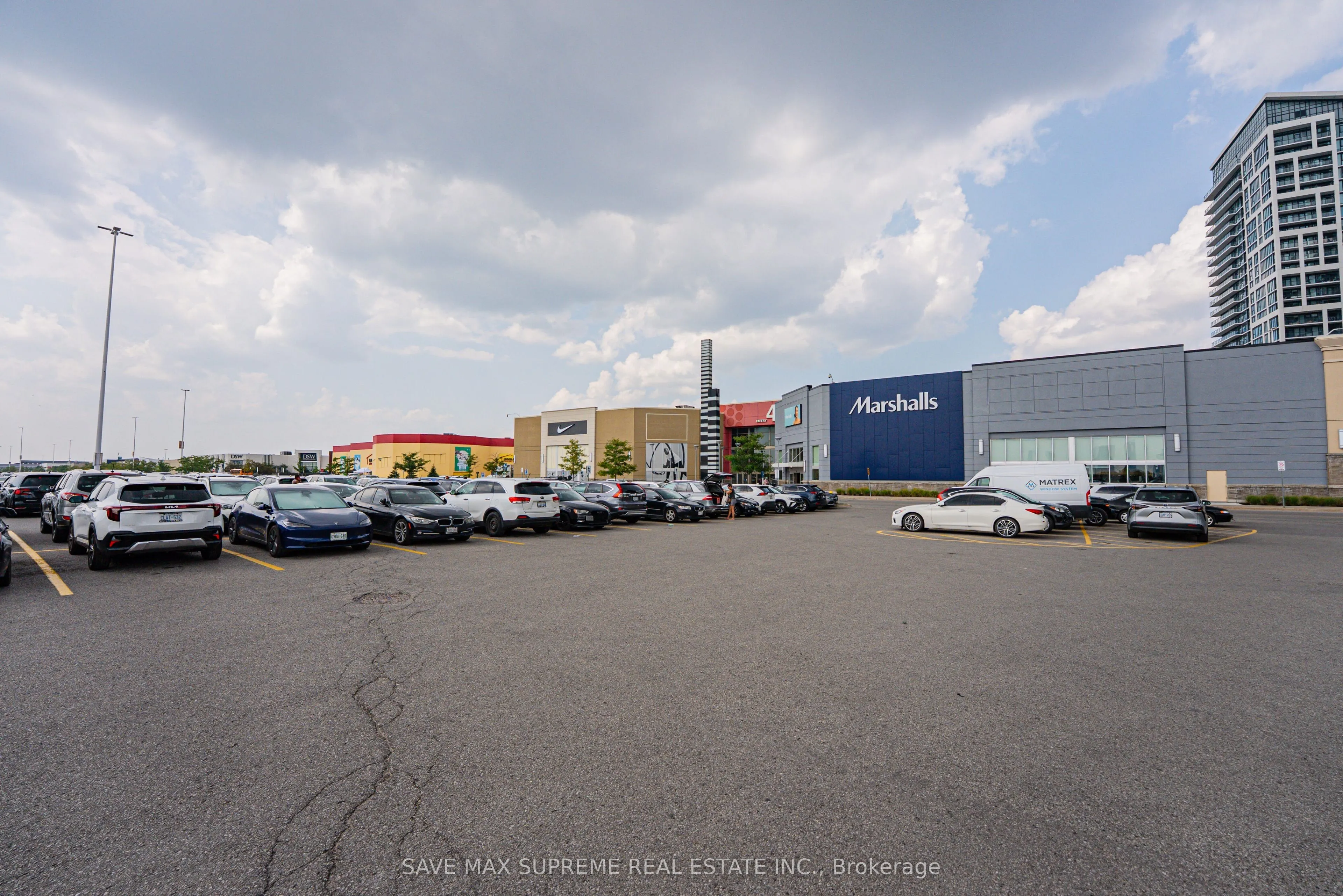 8960 Jane Street, #1716