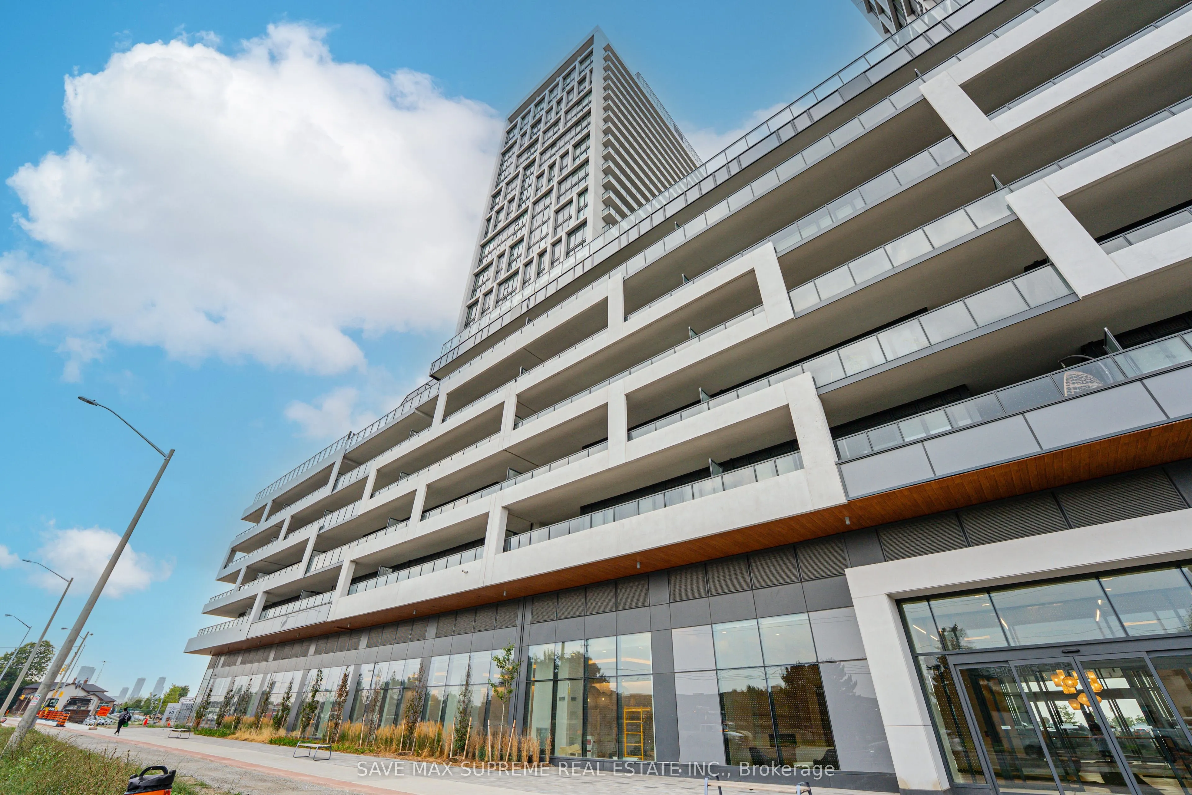 8960 Jane Street, #1716