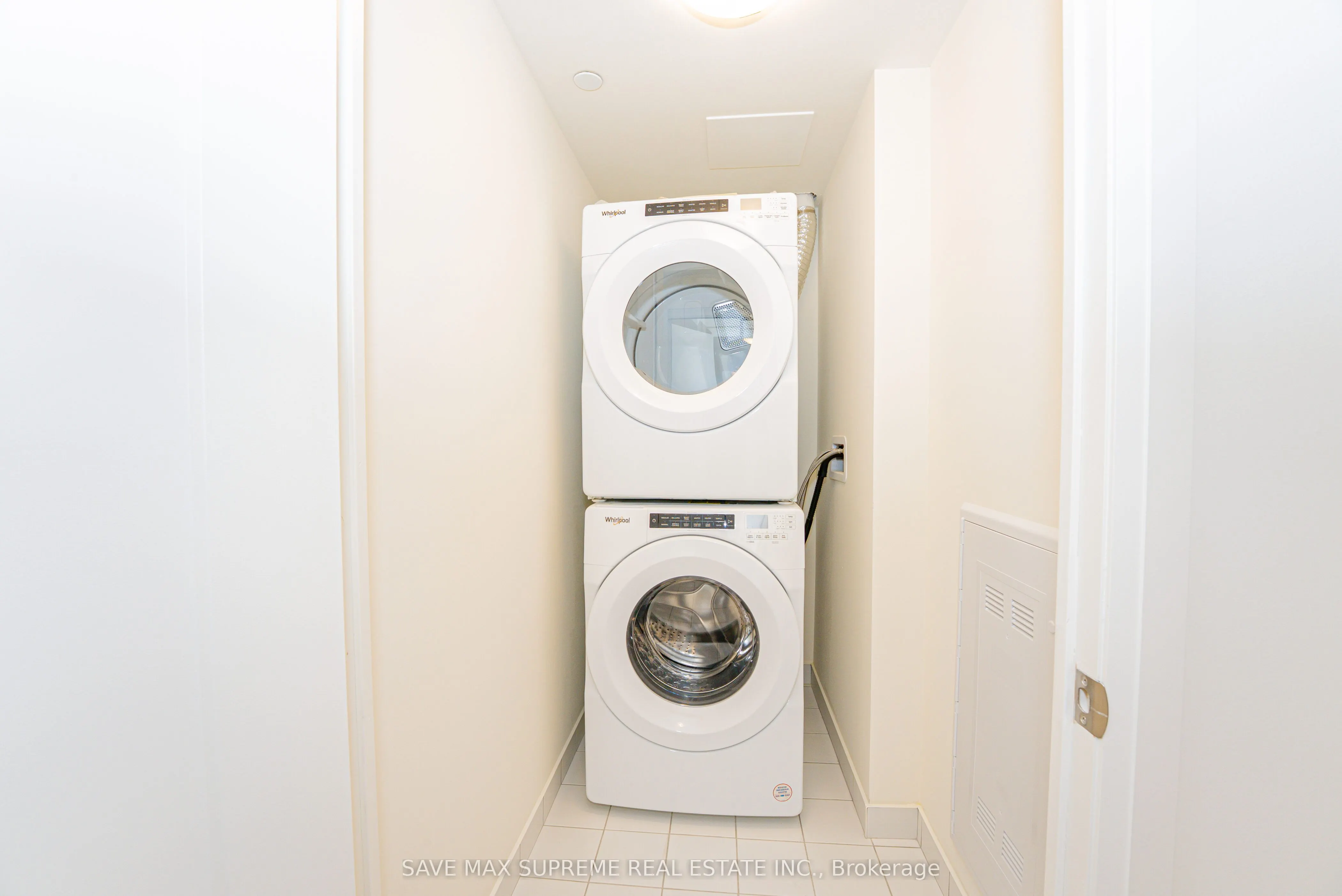 8960 Jane Street, #1716