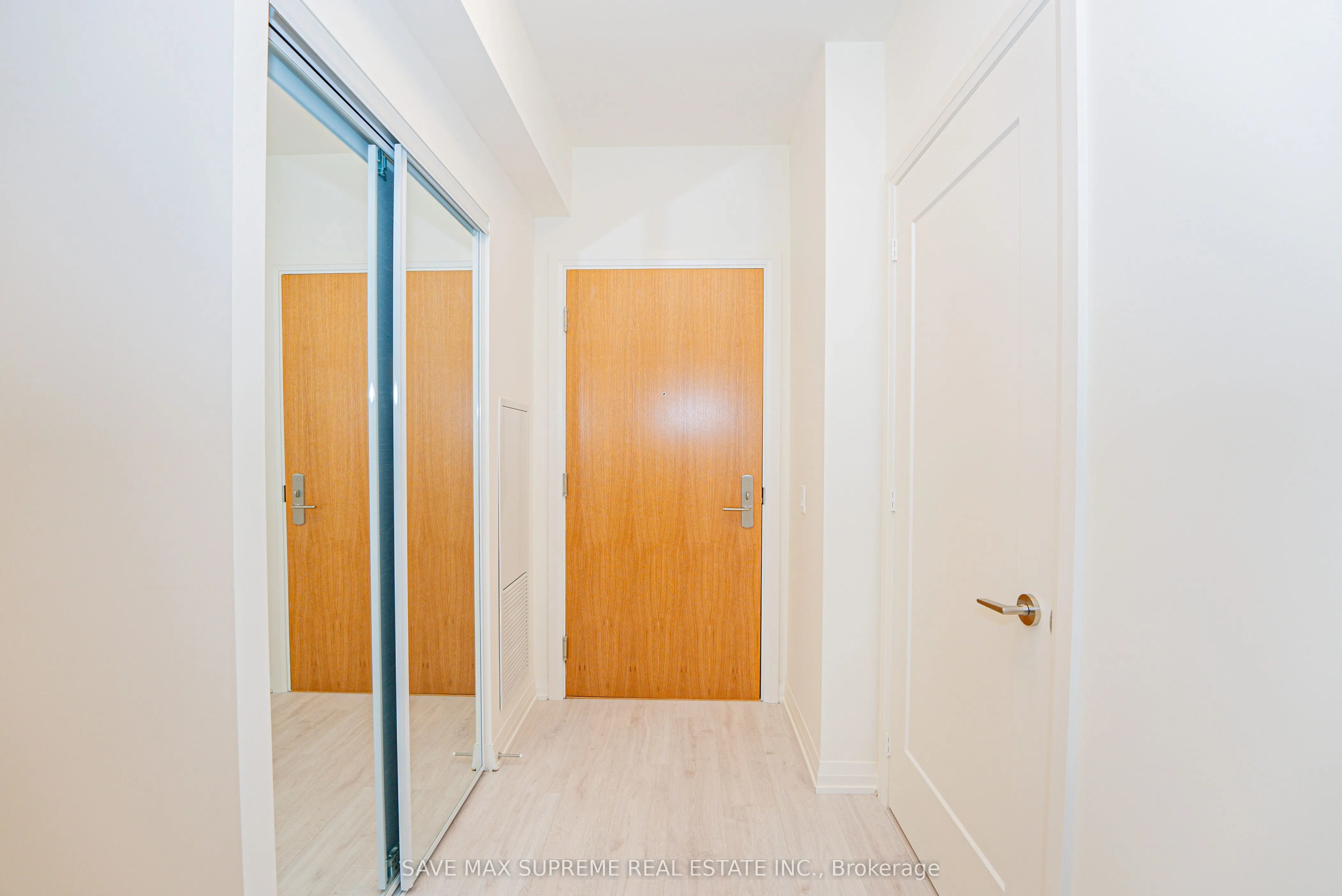 8960 Jane Street, #1716