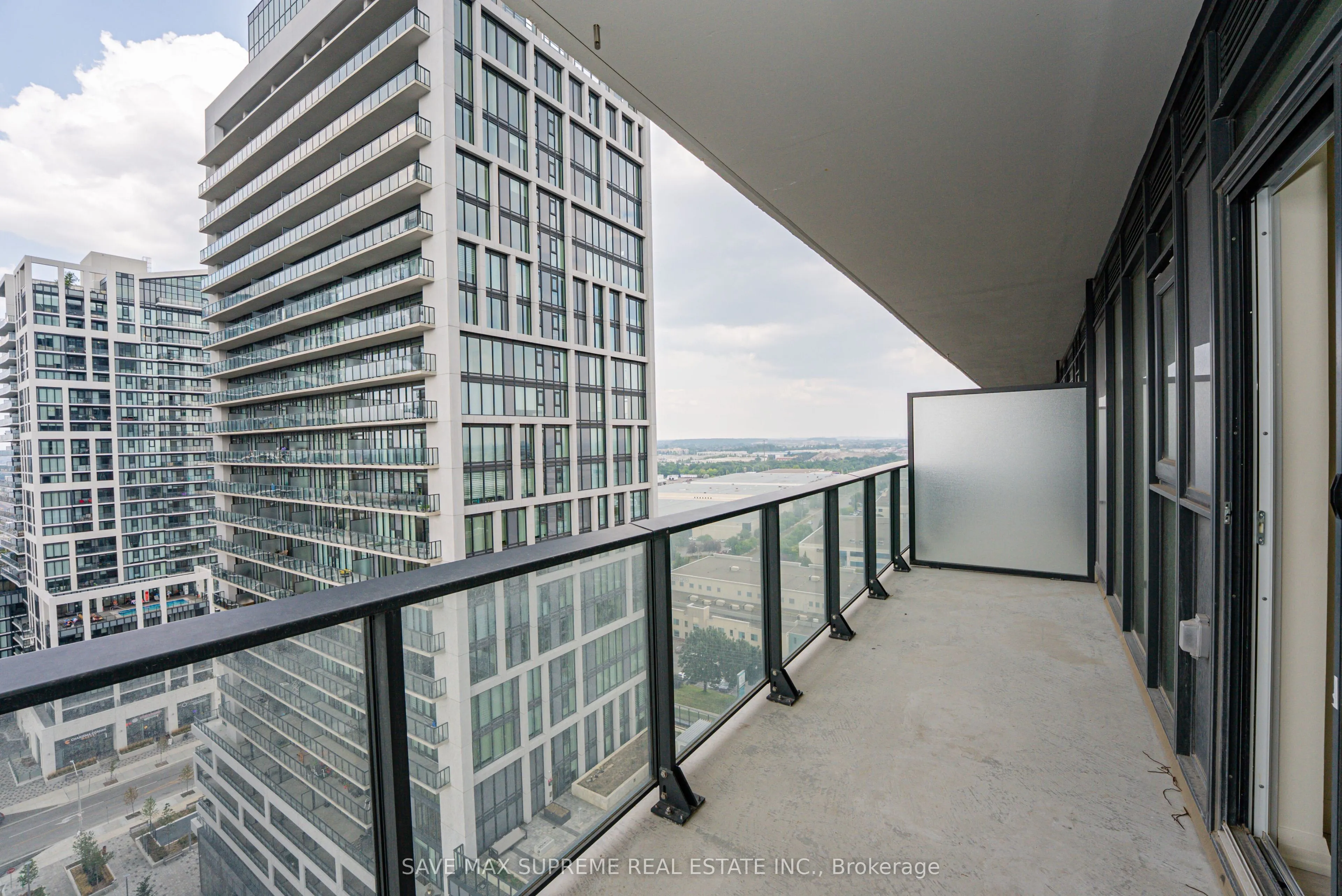 8960 Jane Street, #1716