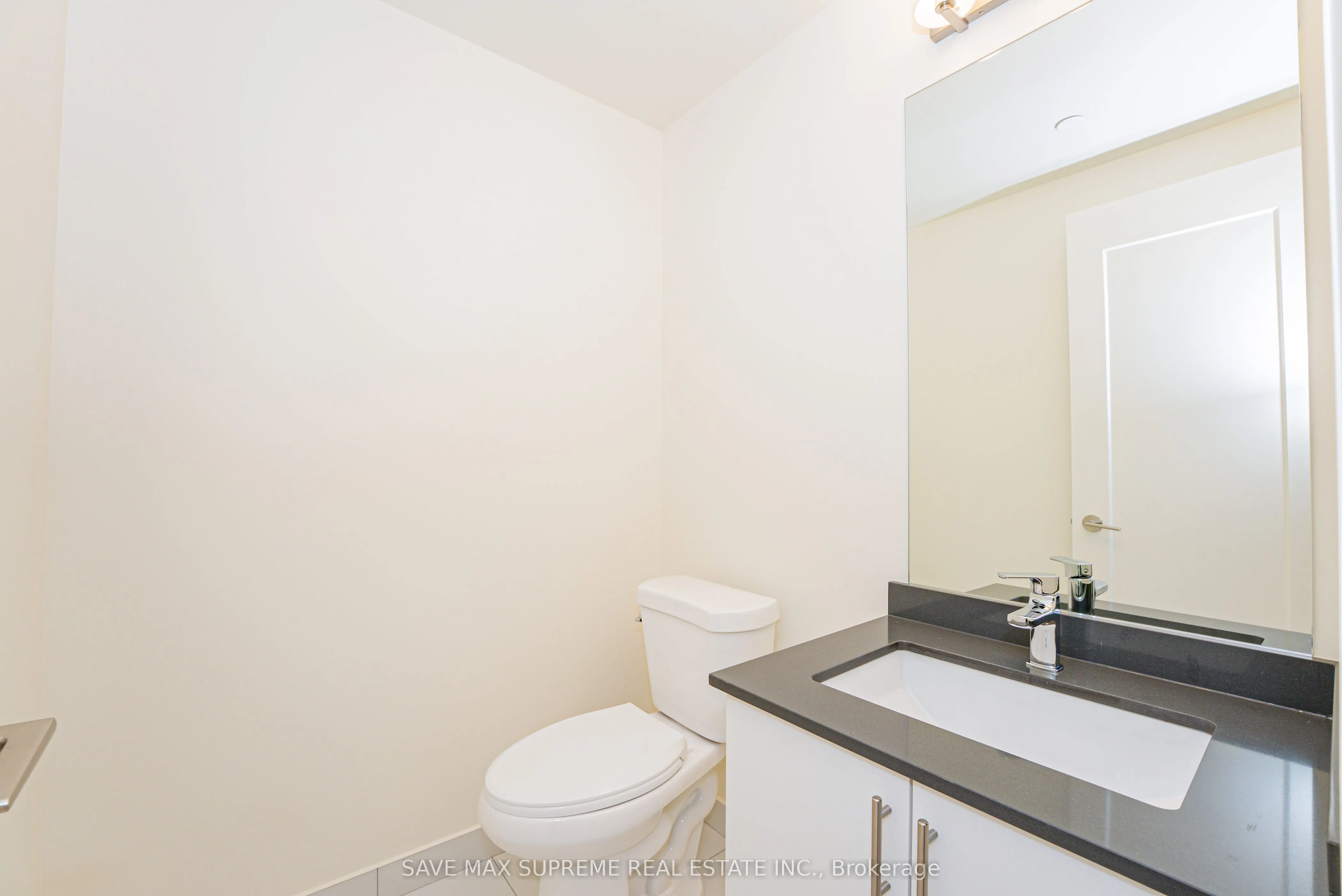8960 Jane Street, #1716