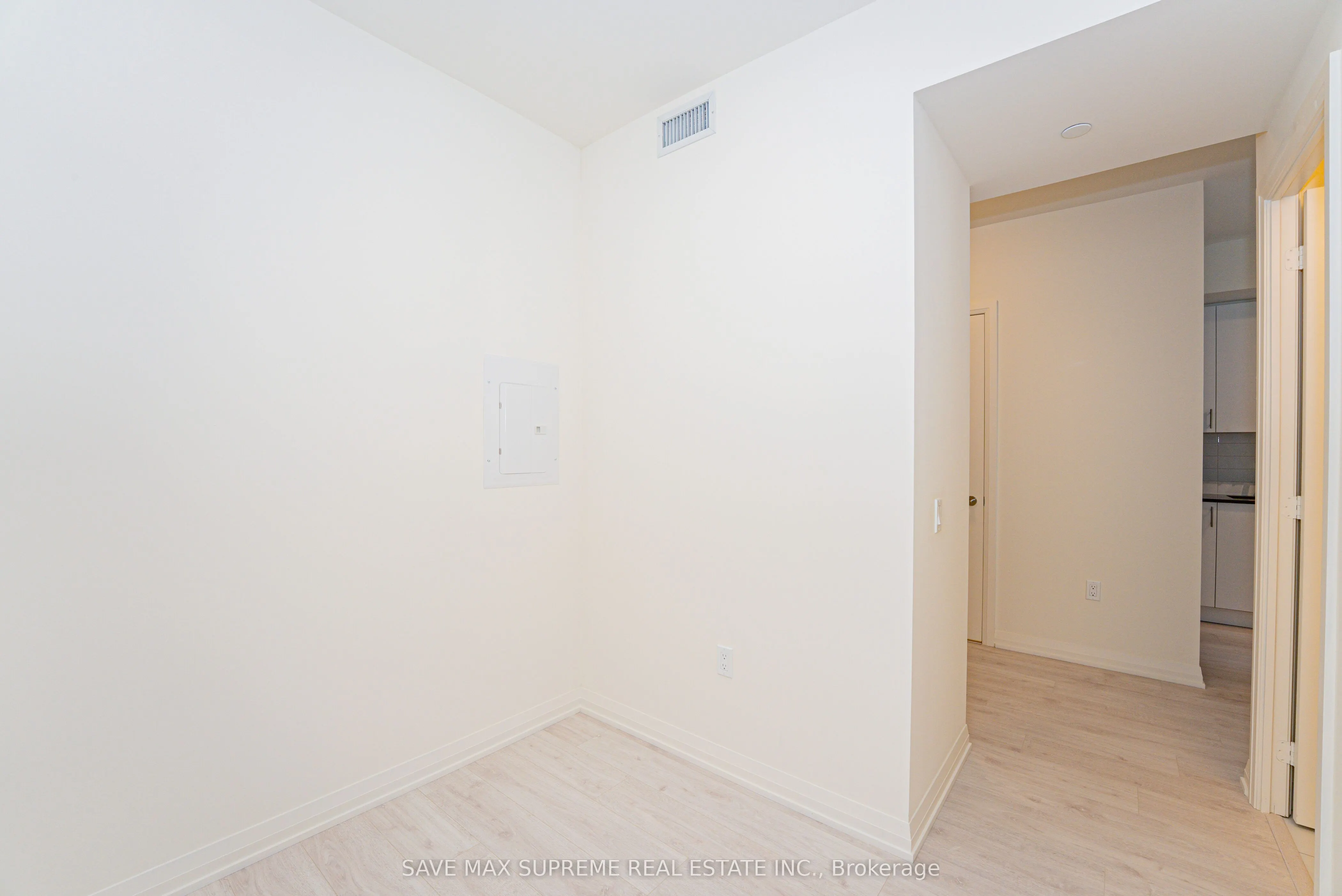 8960 Jane Street, #1716