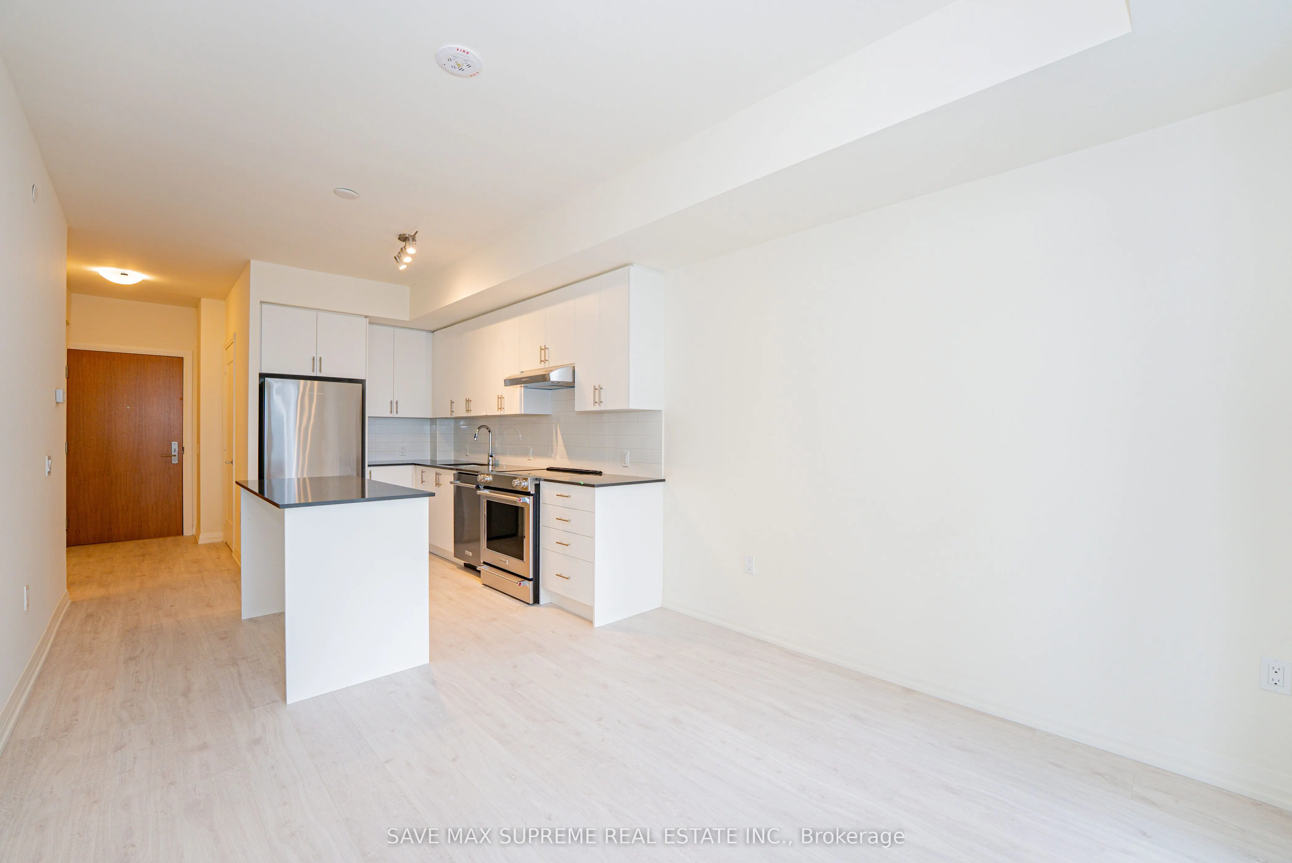 8960 Jane Street, #1716