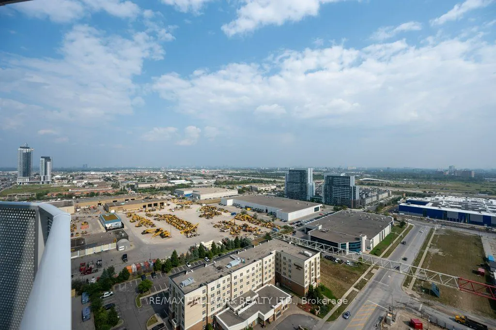 28 Interchange Way, #2710