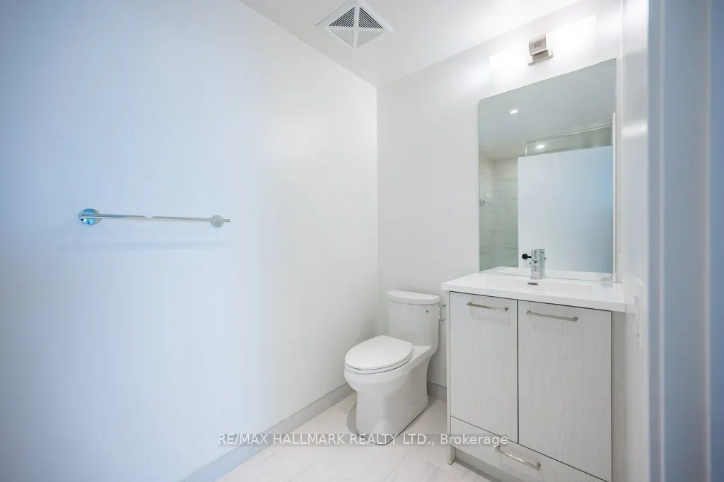 28 Interchange Way, #2710