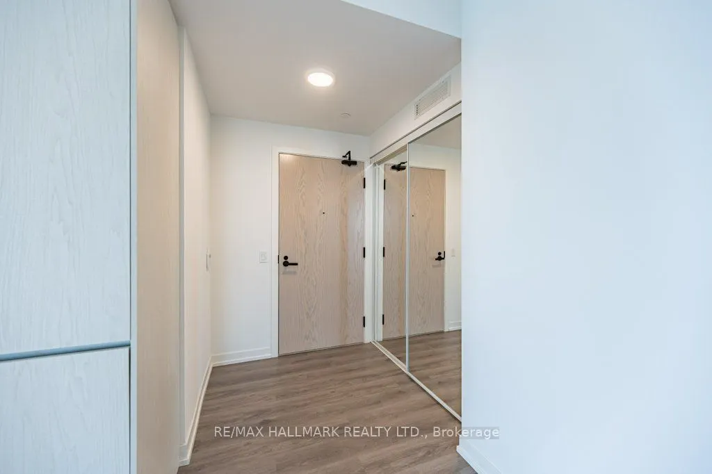 28 Interchange Way, #2710