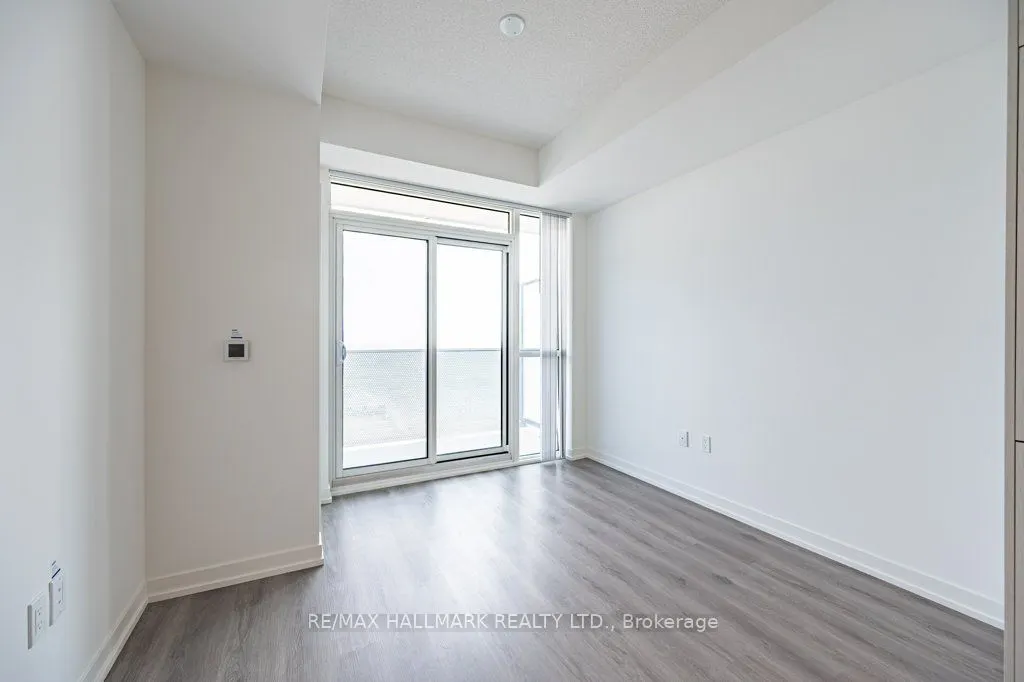 28 Interchange Way, #2710