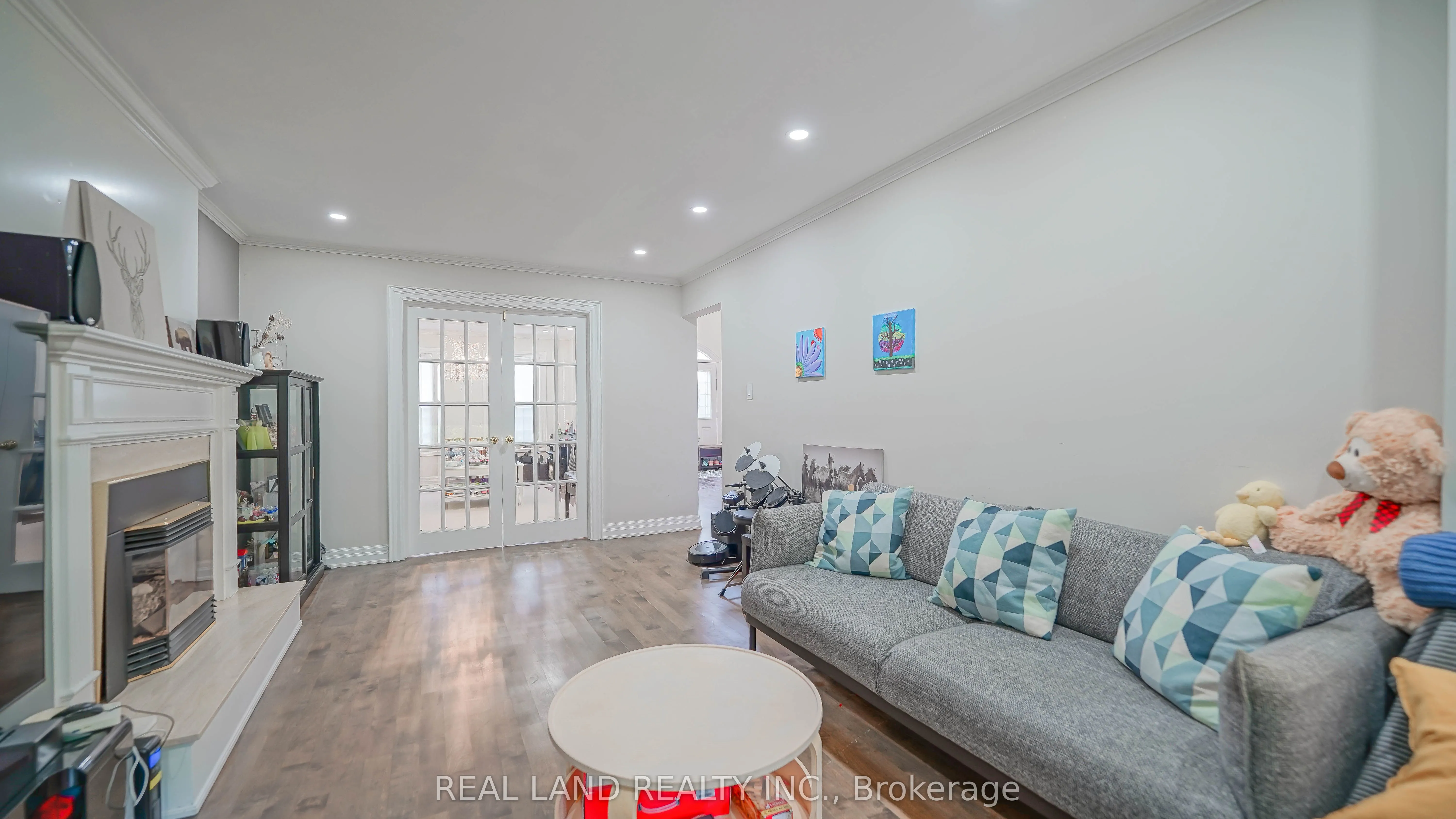 10 Timpson Drive